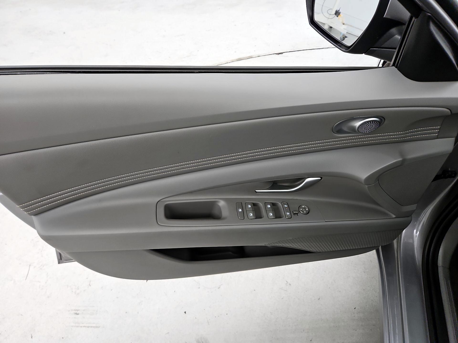 Thumbnail: 2025 Hyundai Elantra - 12