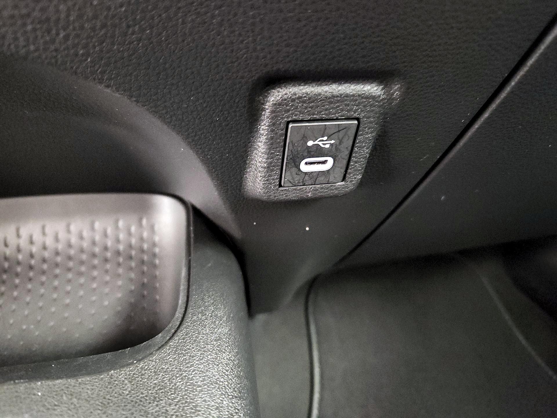 Thumbnail: 2025 Toyota Corolla - 18