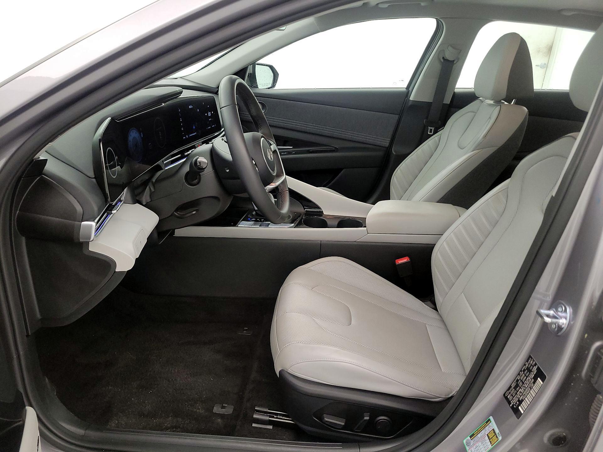 Thumbnail: 2025 Hyundai Elantra - 11