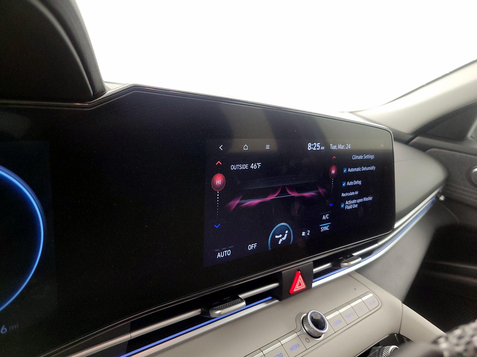 Thumbnail: 2025 Hyundai Elantra - 17