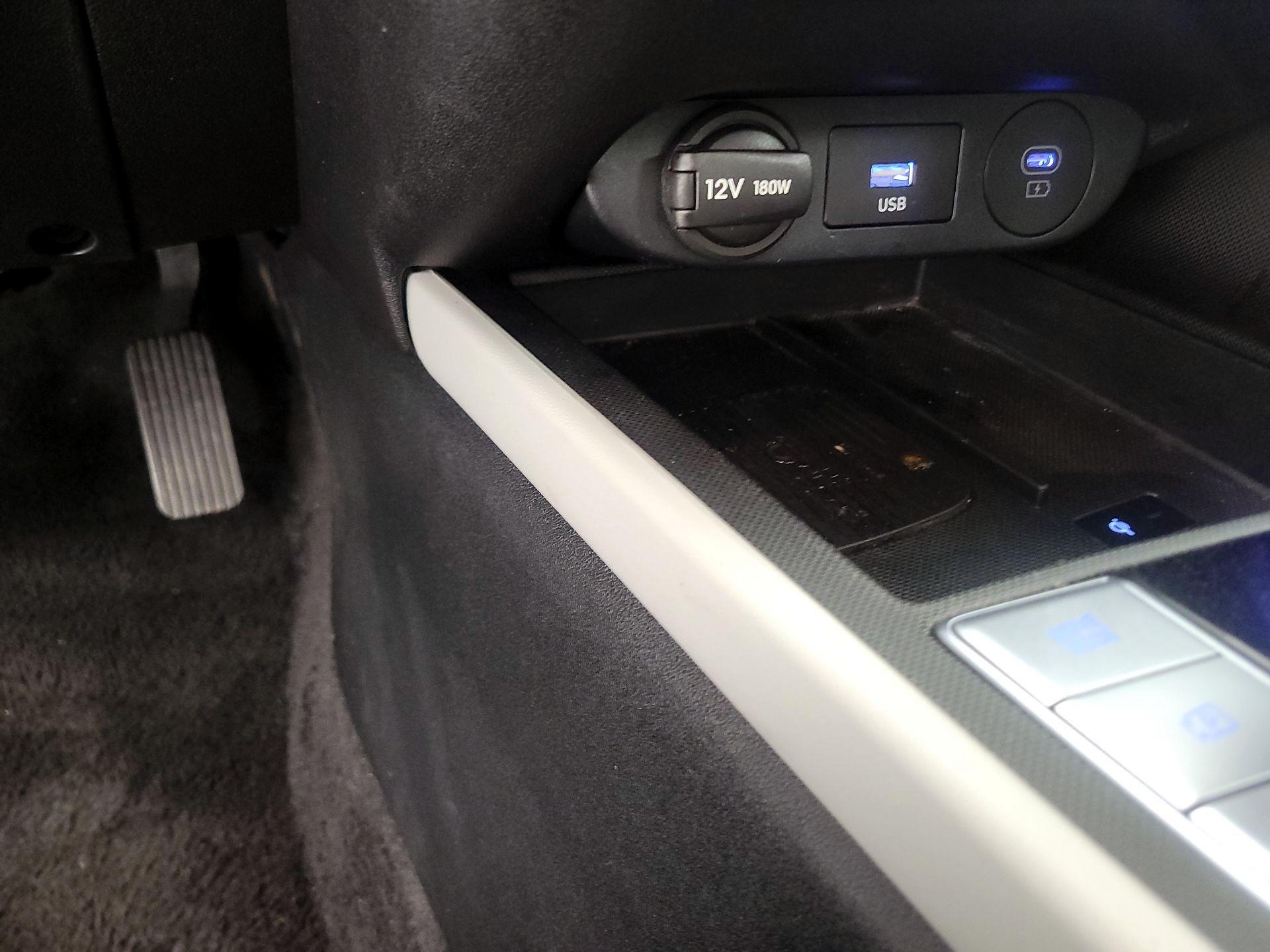 Thumbnail: 2025 Hyundai Elantra - 19