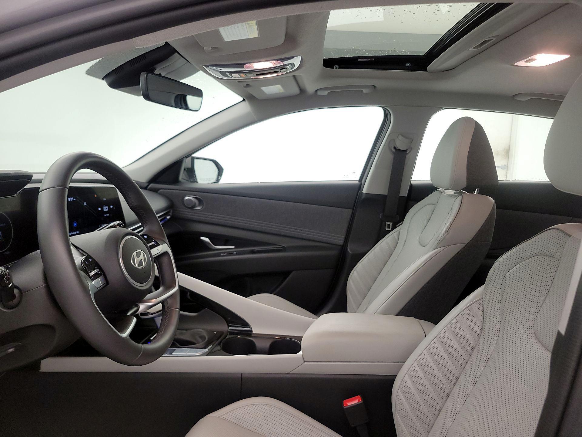 Thumbnail: 2025 Hyundai Elantra - 20