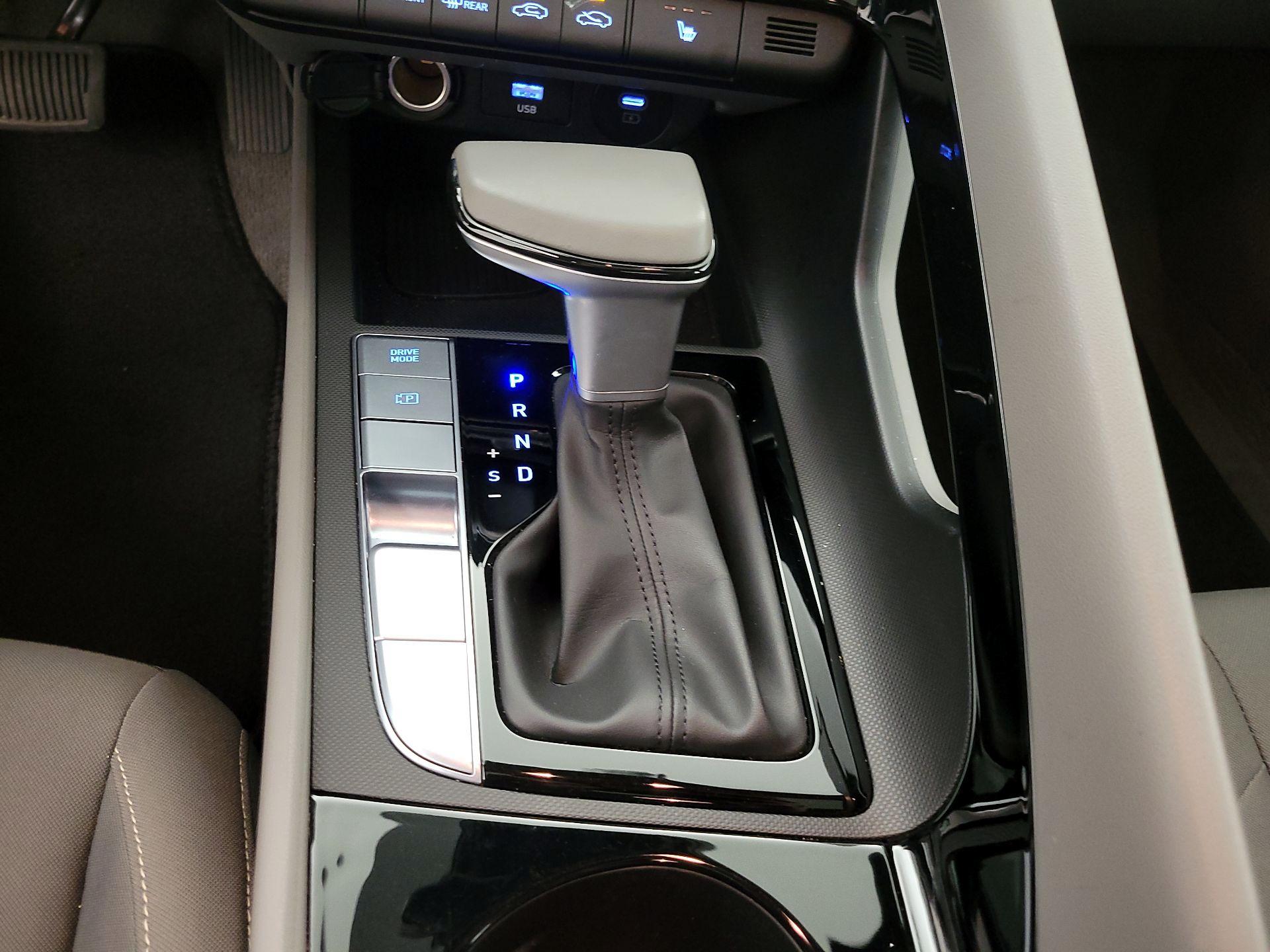 Thumbnail: 2025 Hyundai Elantra - 18