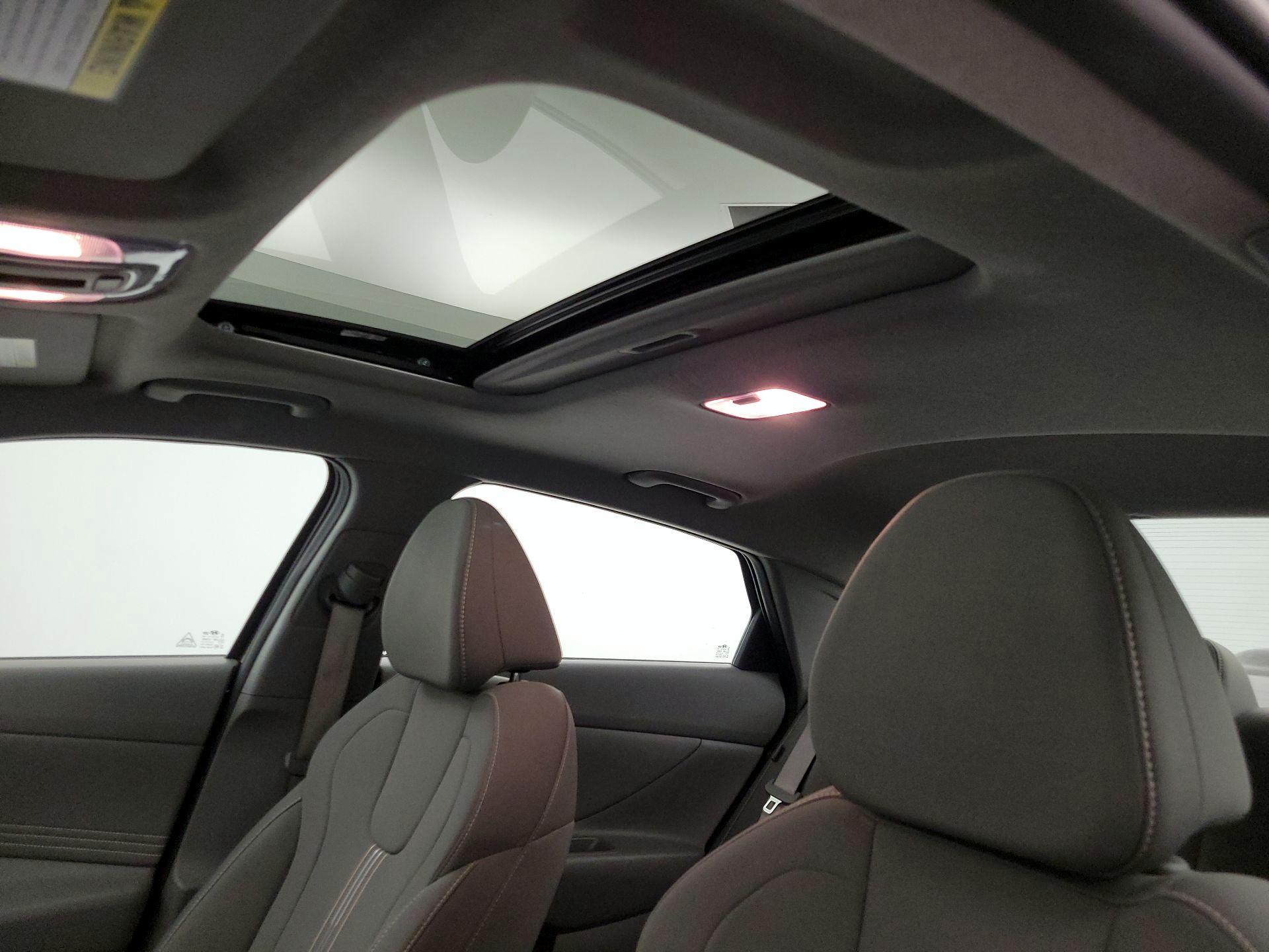 Thumbnail: 2025 Hyundai Elantra - 20