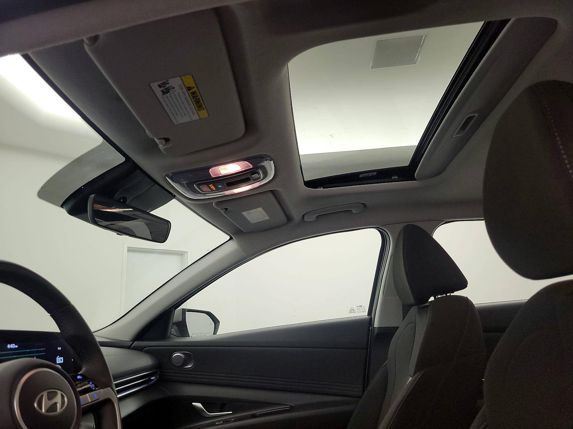 Thumbnail: 2025 Hyundai Elantra - 20