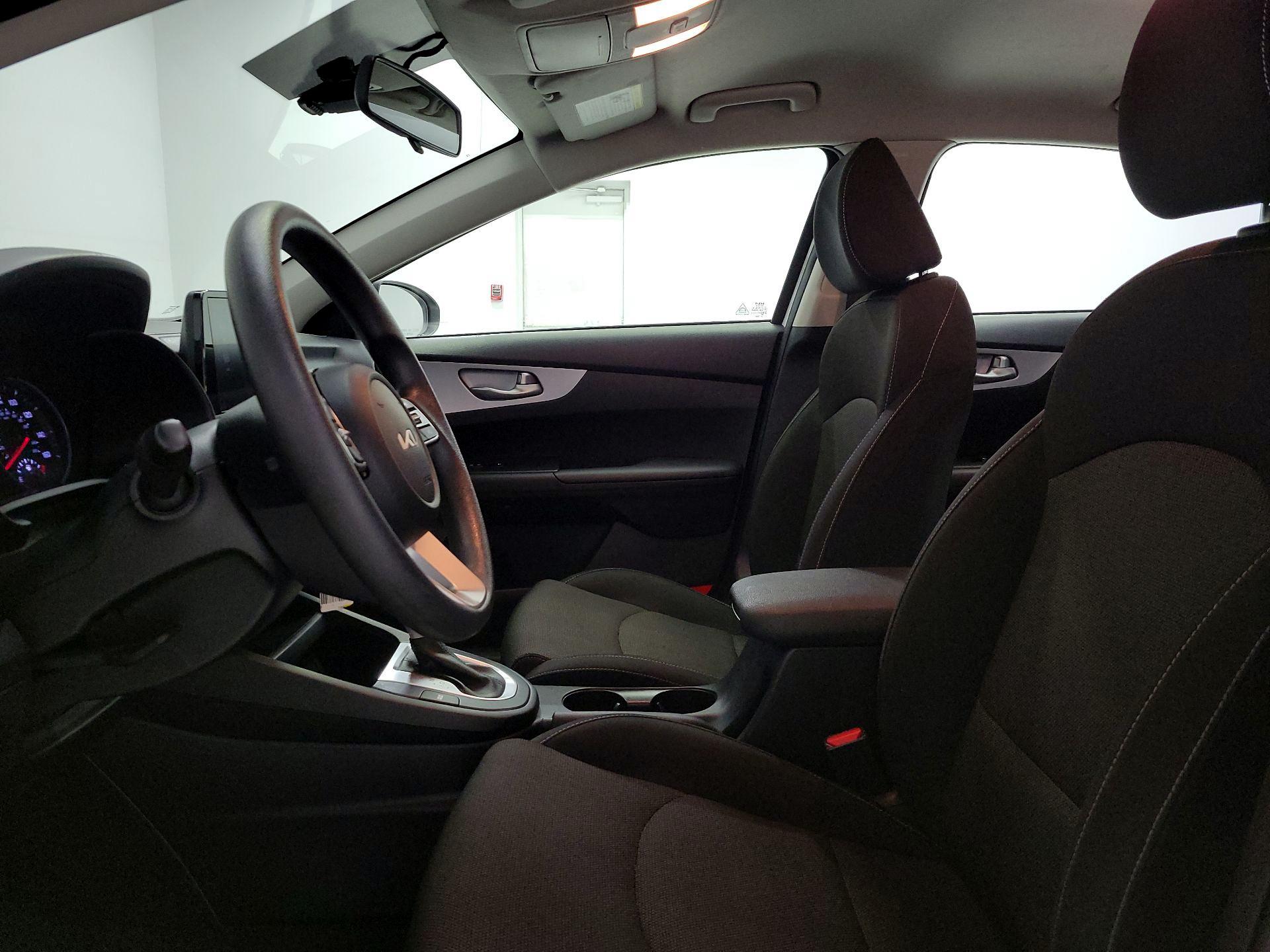 Thumbnail: 2024 Kia Forte - 11