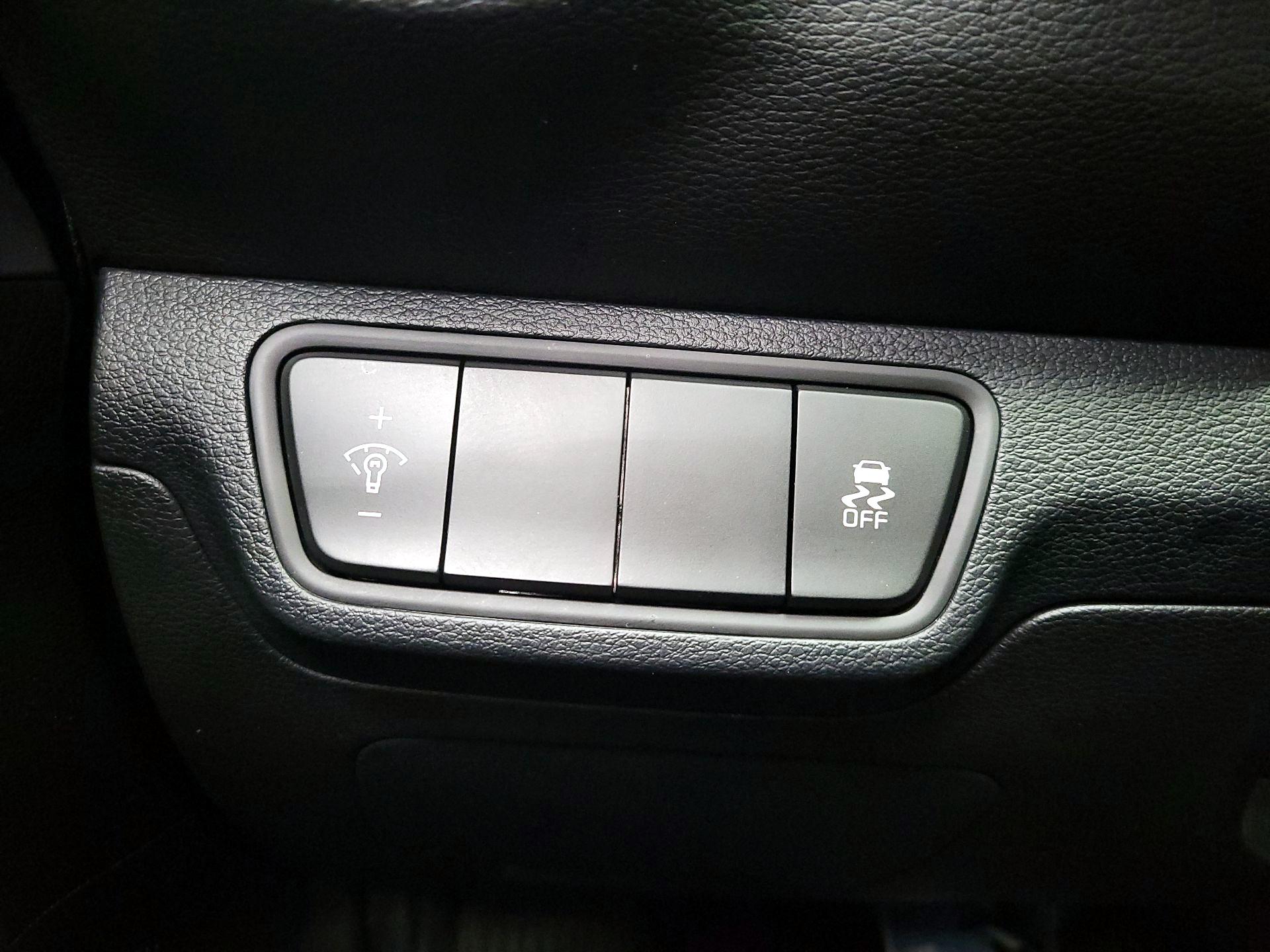 Thumbnail: 2024 Kia Forte - 13