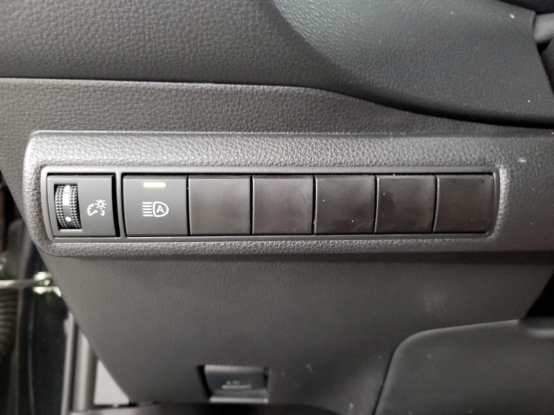 Thumbnail: 2025 Toyota Corolla - 13