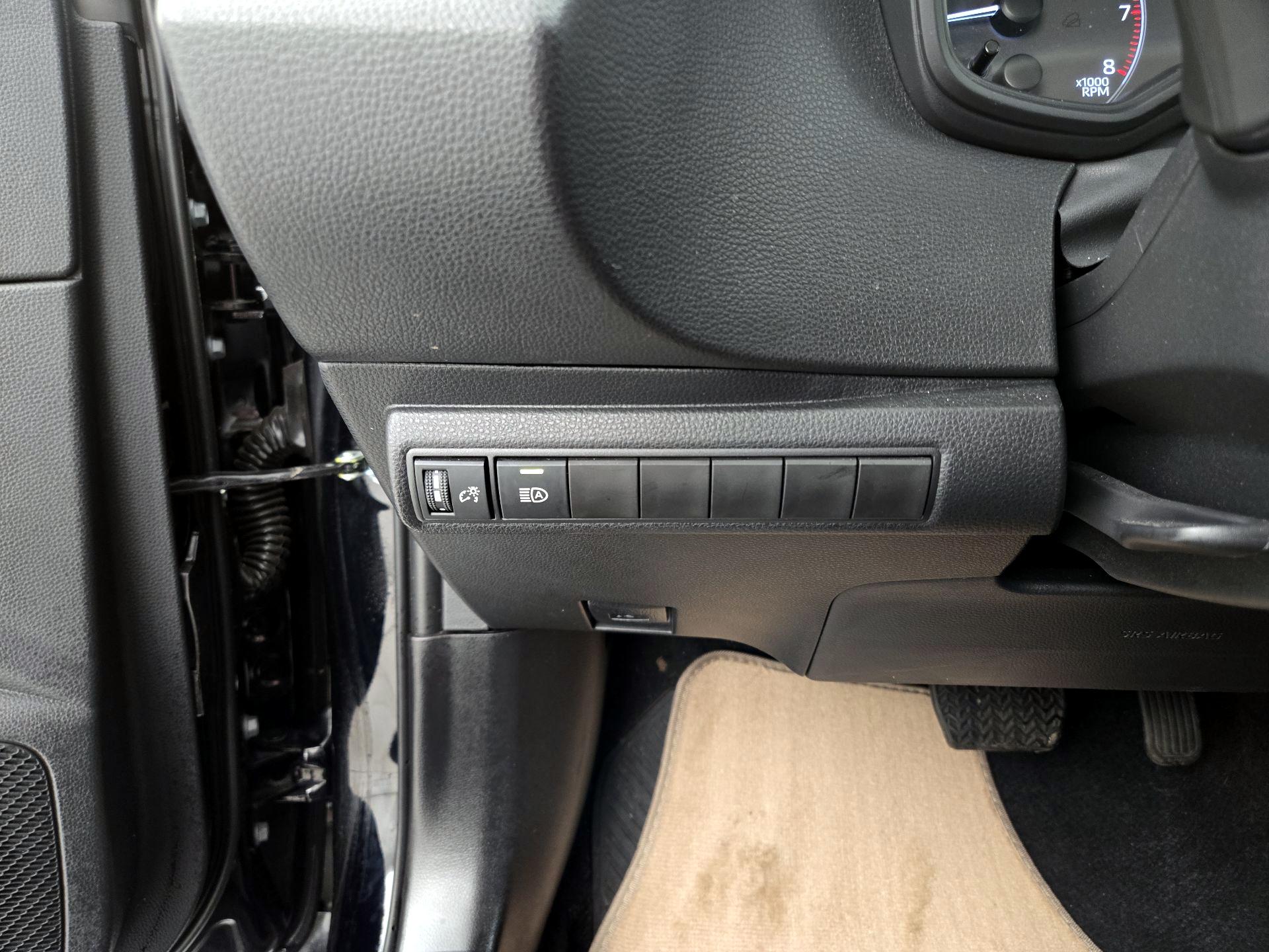 Thumbnail: 2025 Toyota Corolla - 13