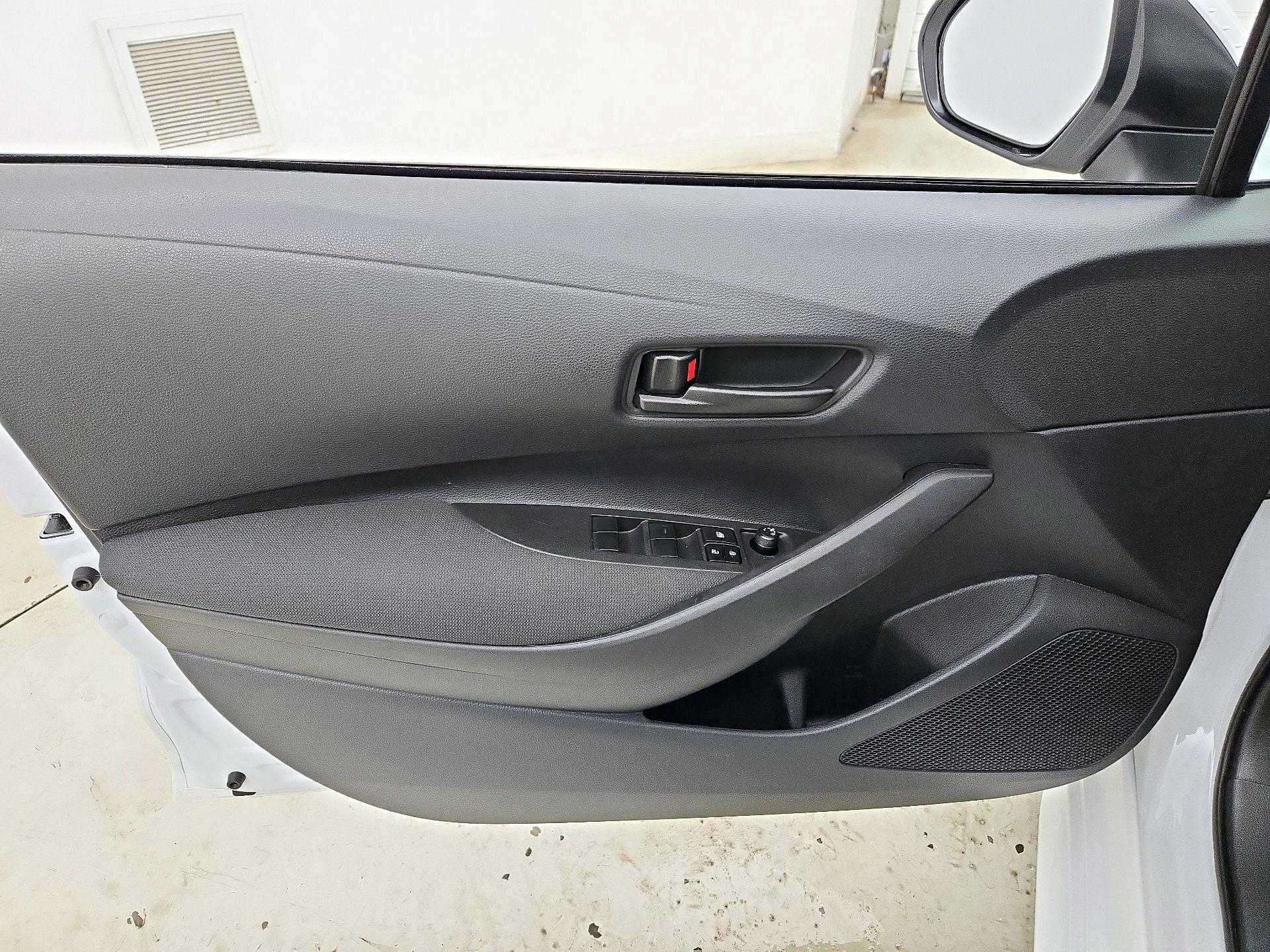 Thumbnail: 2025 Toyota Corolla - 12