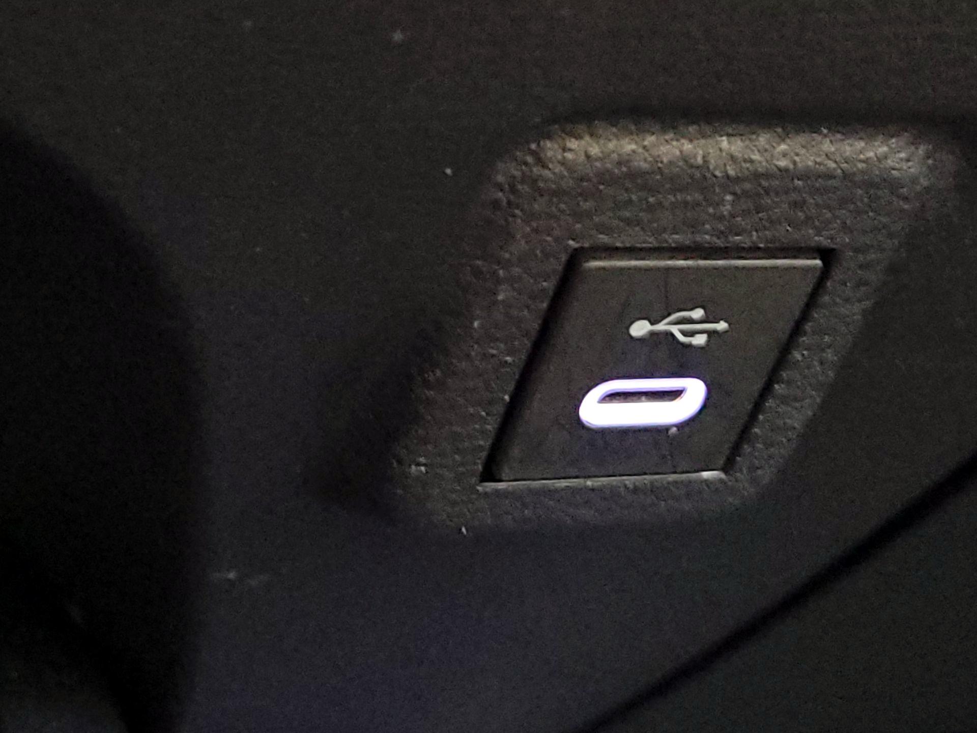 Thumbnail: 2025 Toyota Corolla - 17