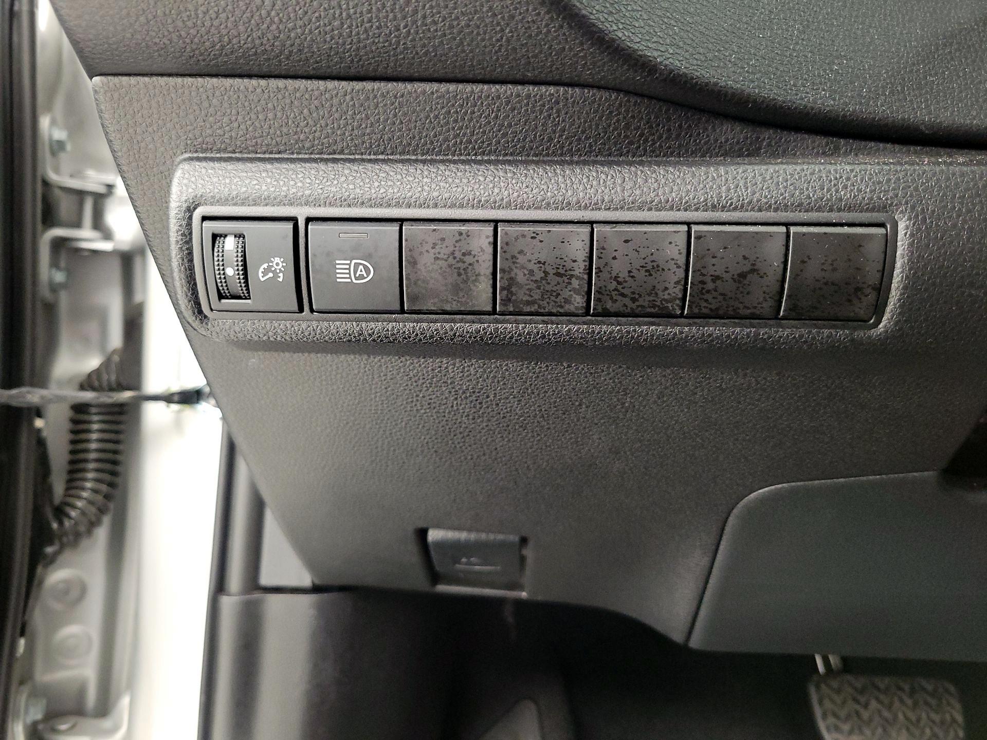 Thumbnail: 2025 Toyota Corolla - 13