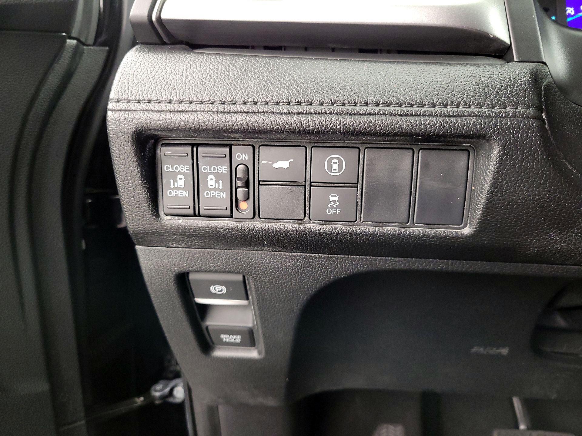 Thumbnail: 2023 Honda Odyssey - 13