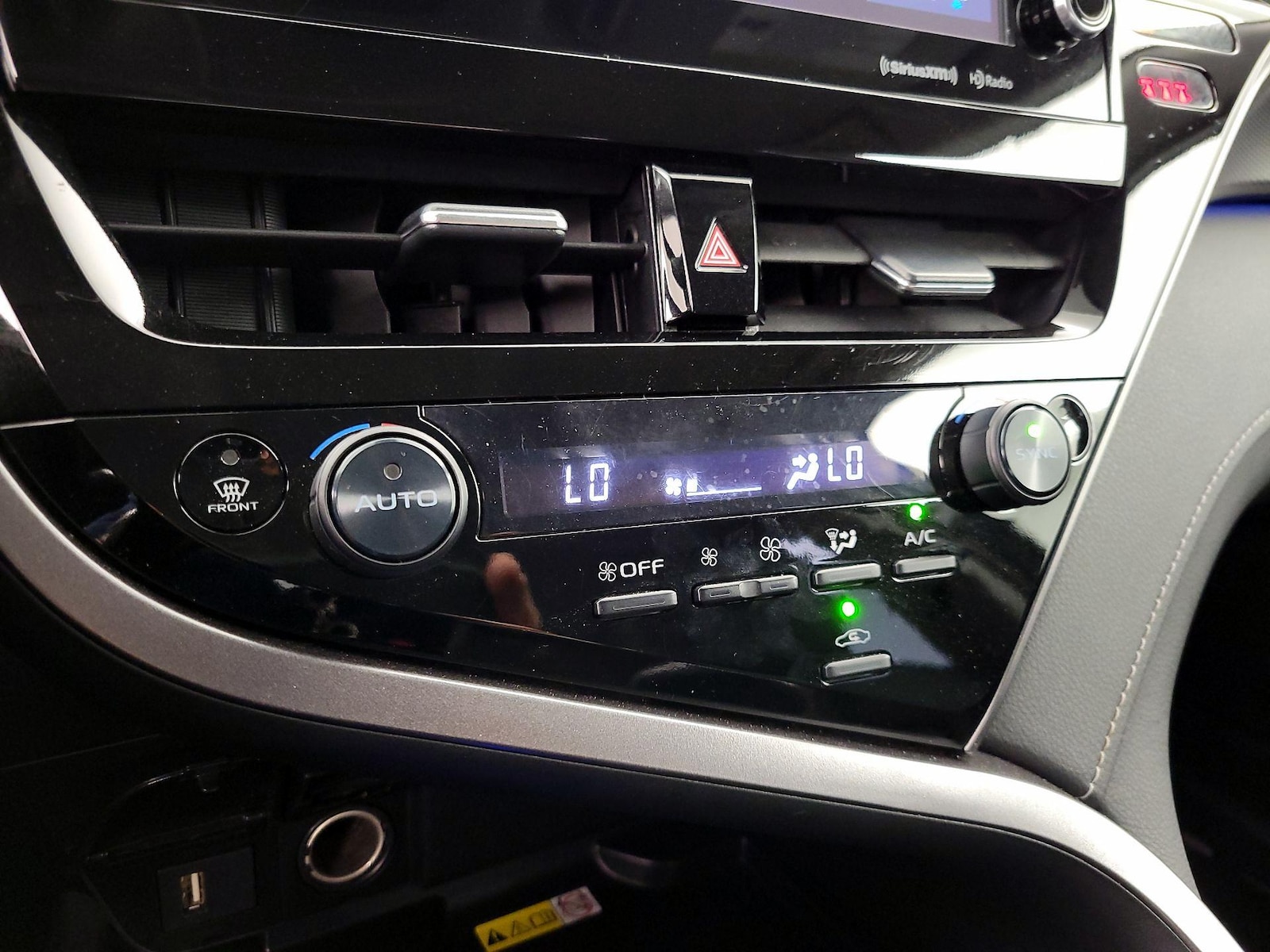2024 Toyota Camry XSE - Photo 17