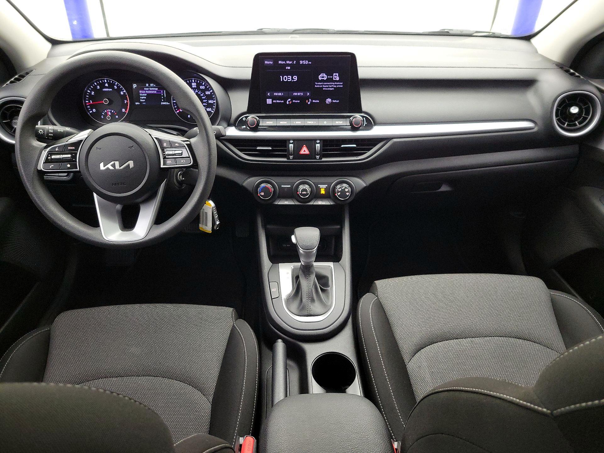 Thumbnail: 2023 Kia Forte - 9