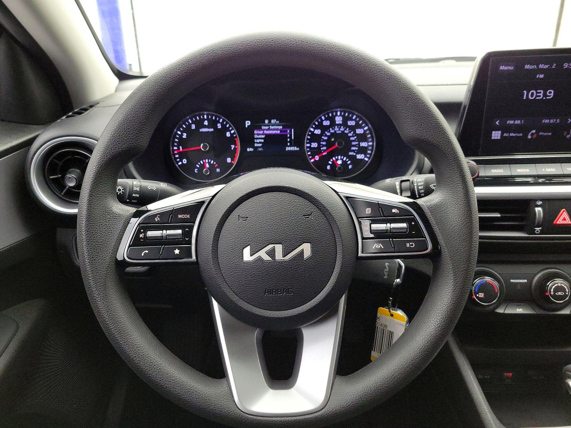 Thumbnail: 2023 Kia Forte - 10