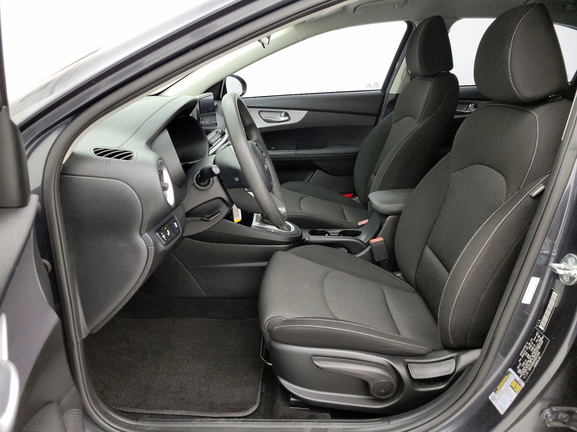 Thumbnail: 2023 Kia Forte - 11