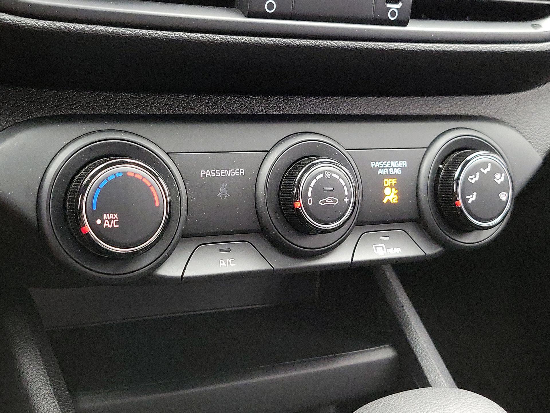 Thumbnail: 2023 Kia Forte - 16