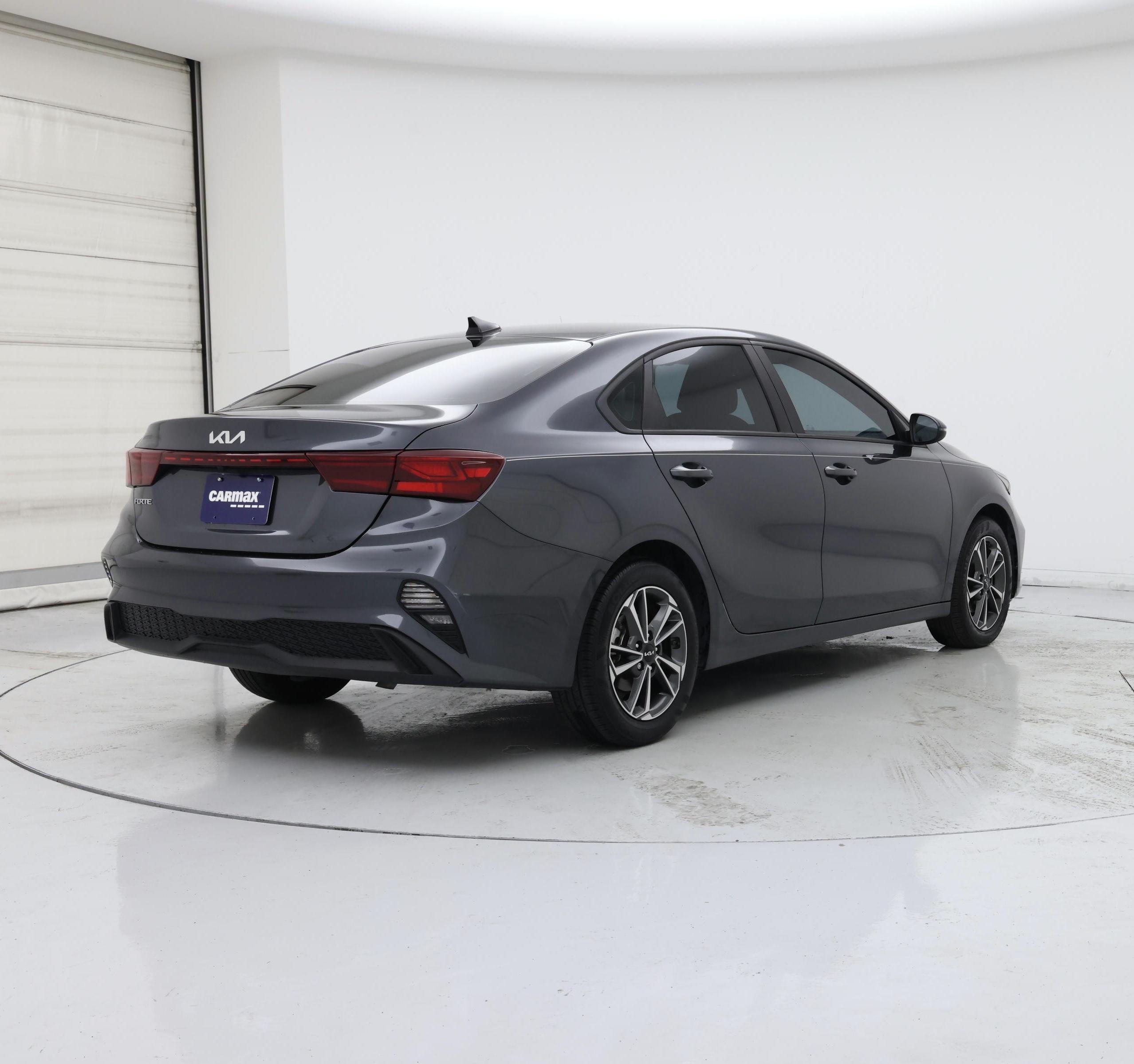 Thumbnail: 2023 Kia Forte - 8