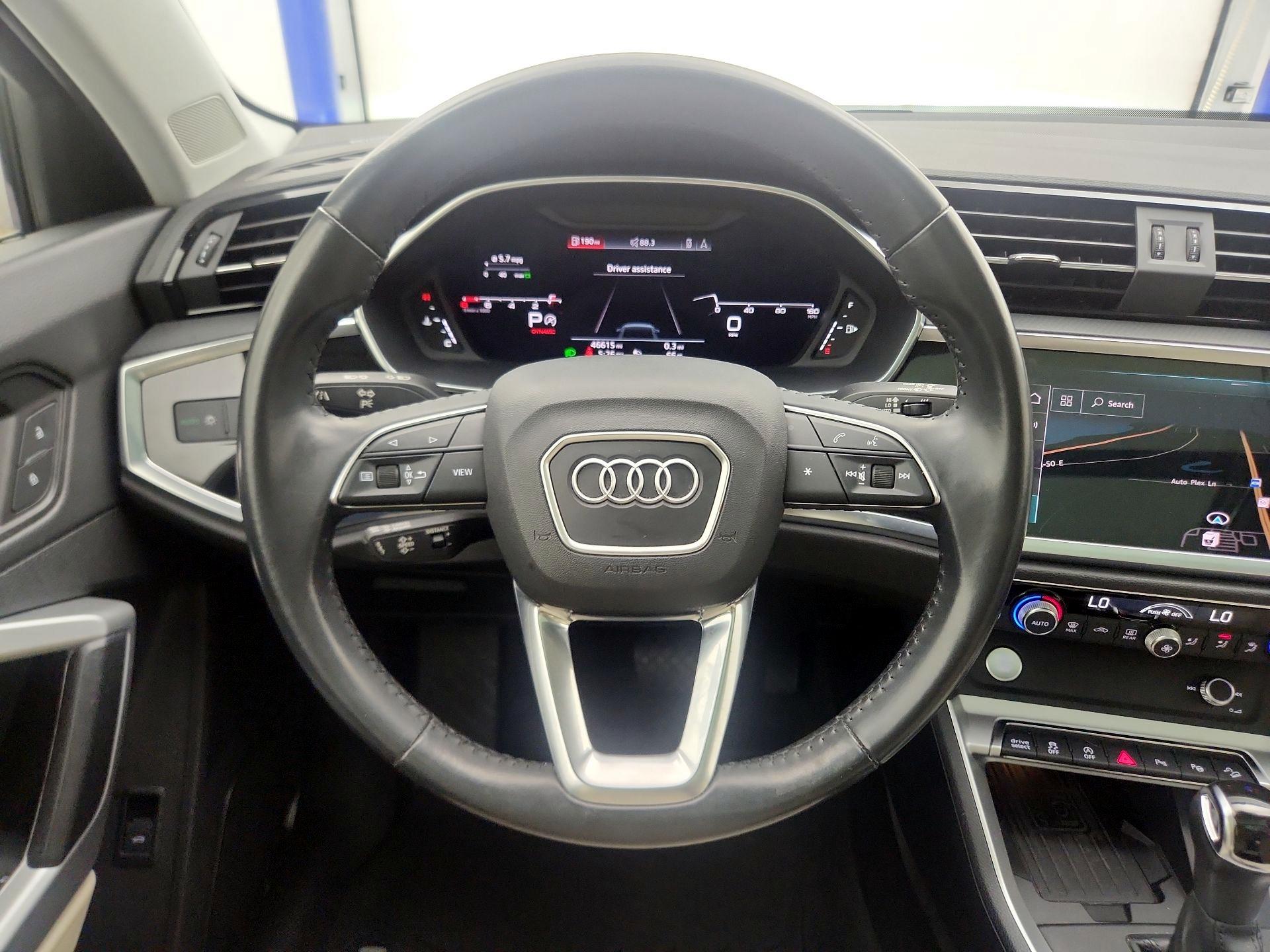 Thumbnail: 2020 Audi Q3 - 10