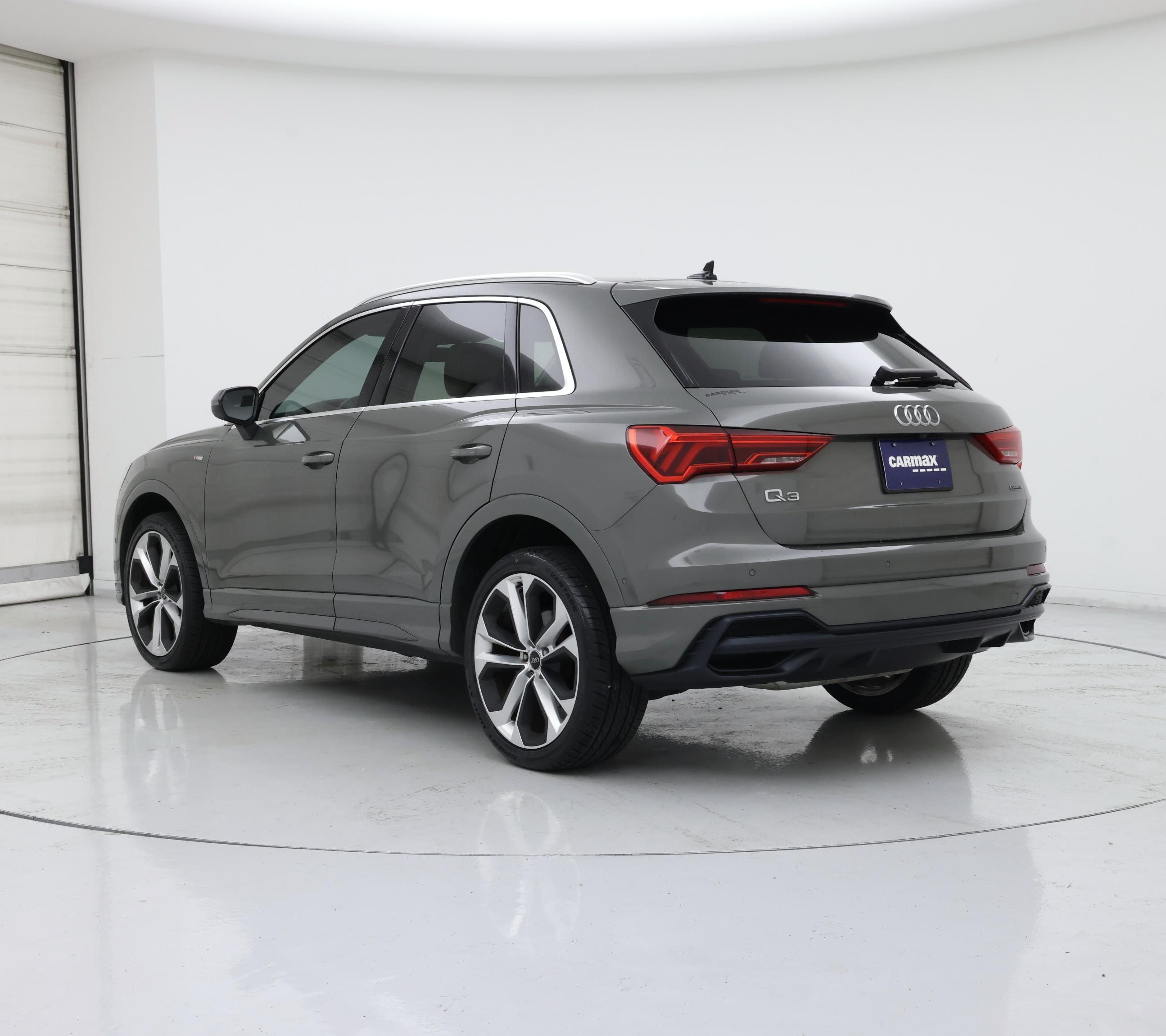 Thumbnail: 2020 Audi Q3 - 2