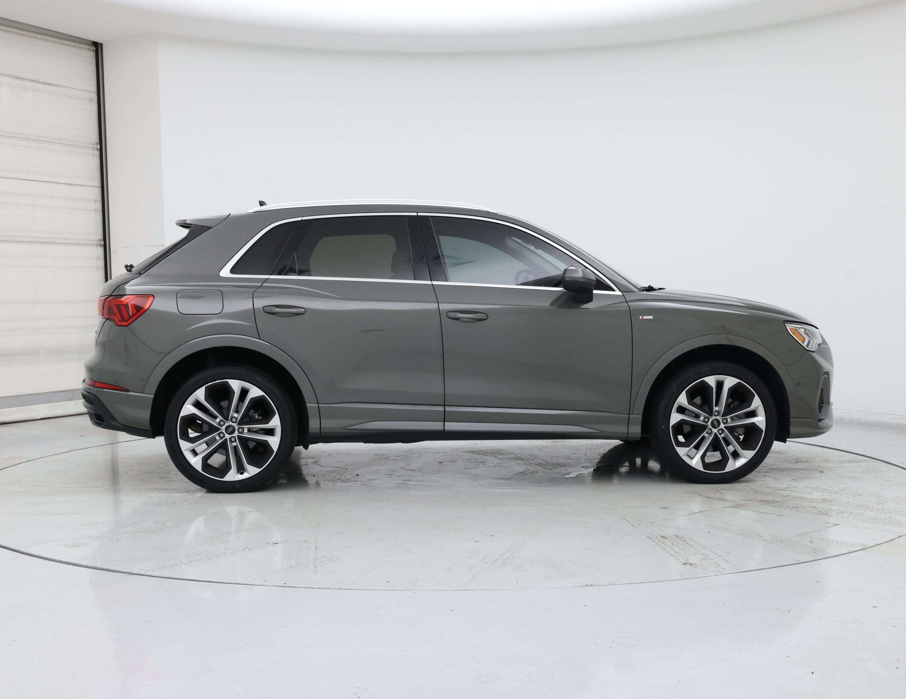 Thumbnail: 2020 Audi Q3 - 7