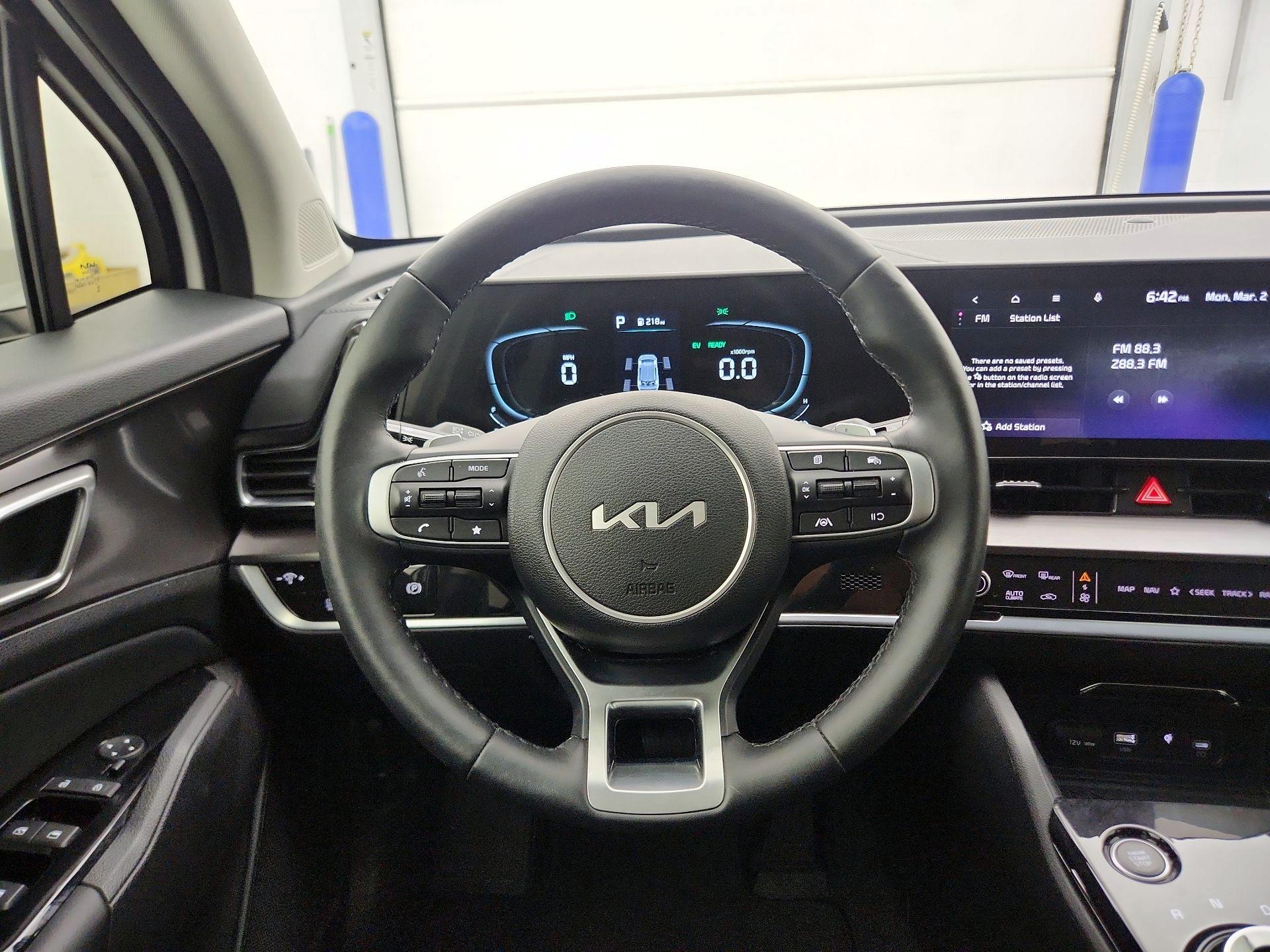 Thumbnail: 2023 Kia Sportage - 10