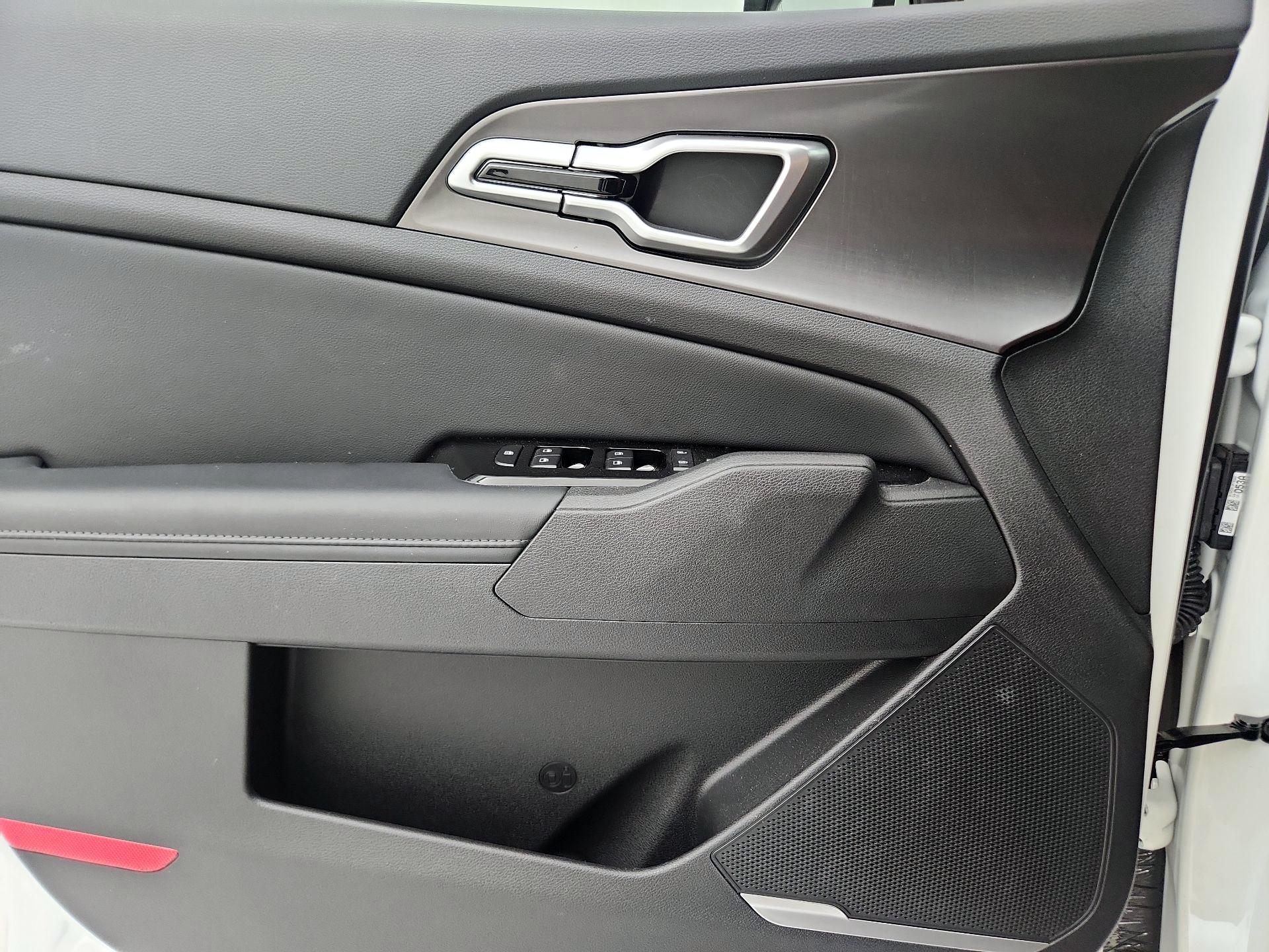 Thumbnail: 2023 Kia Sportage - 12