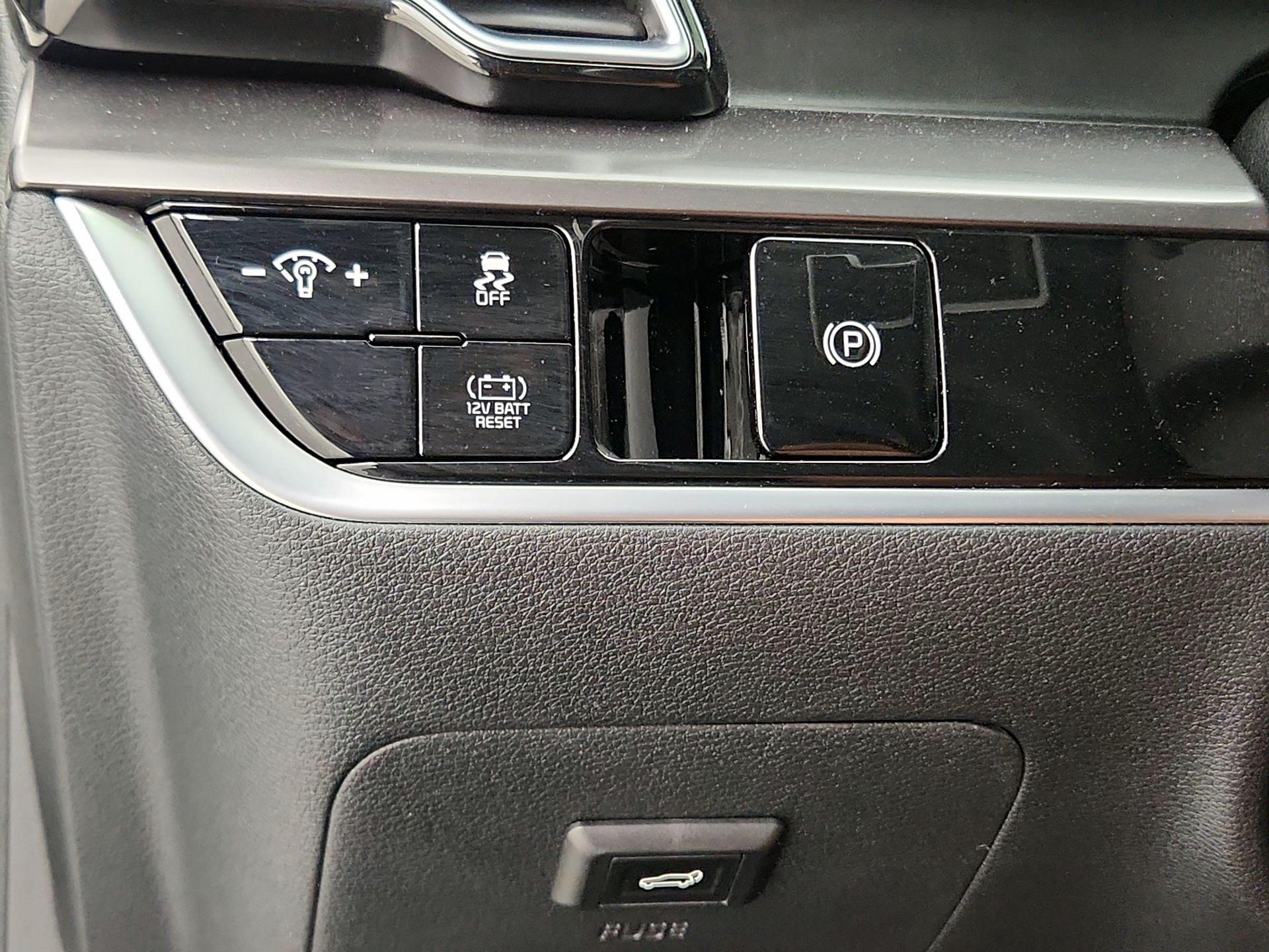 Thumbnail: 2023 Kia Sportage - 13