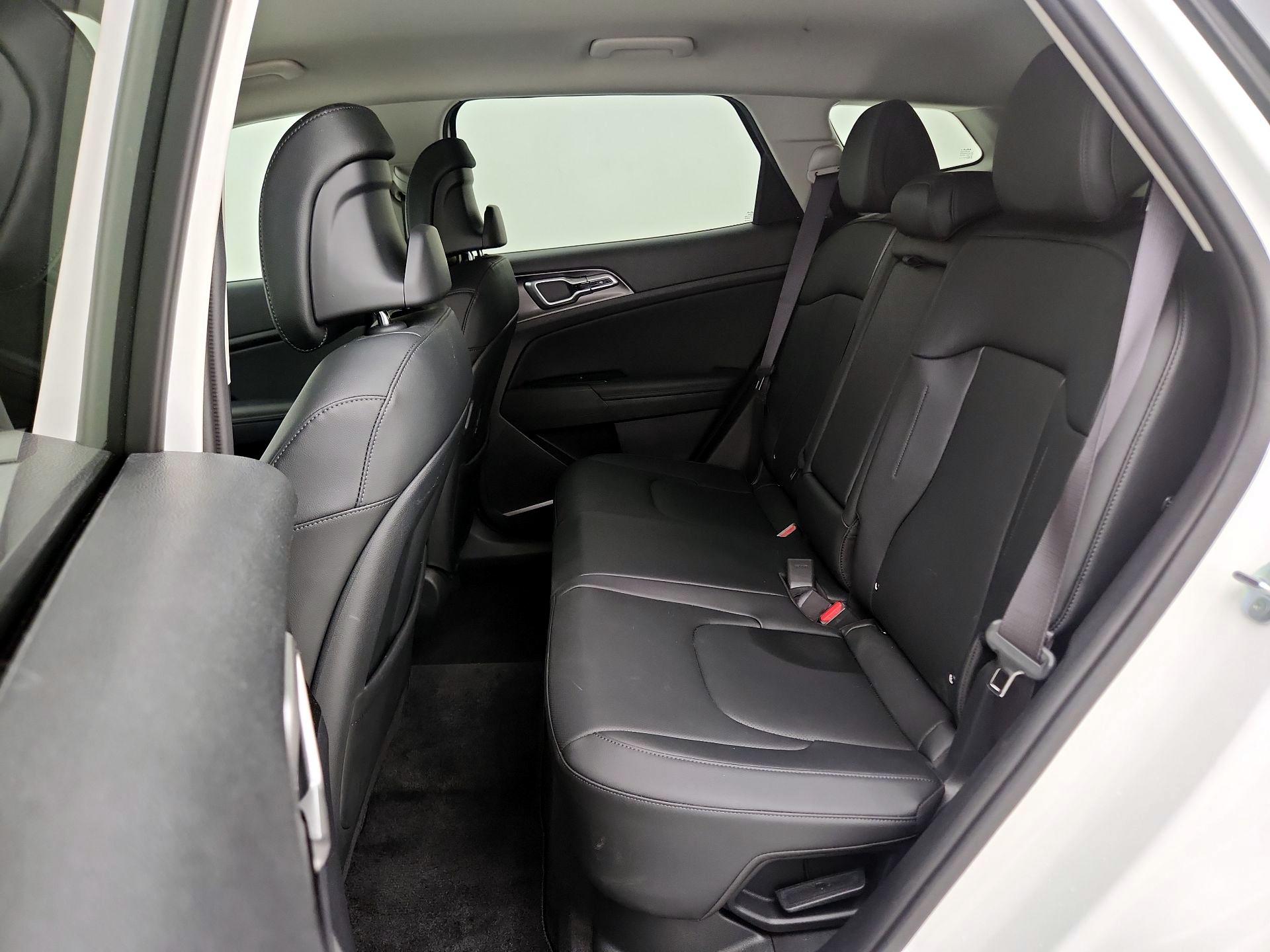 Thumbnail: 2023 Kia Sportage - 20