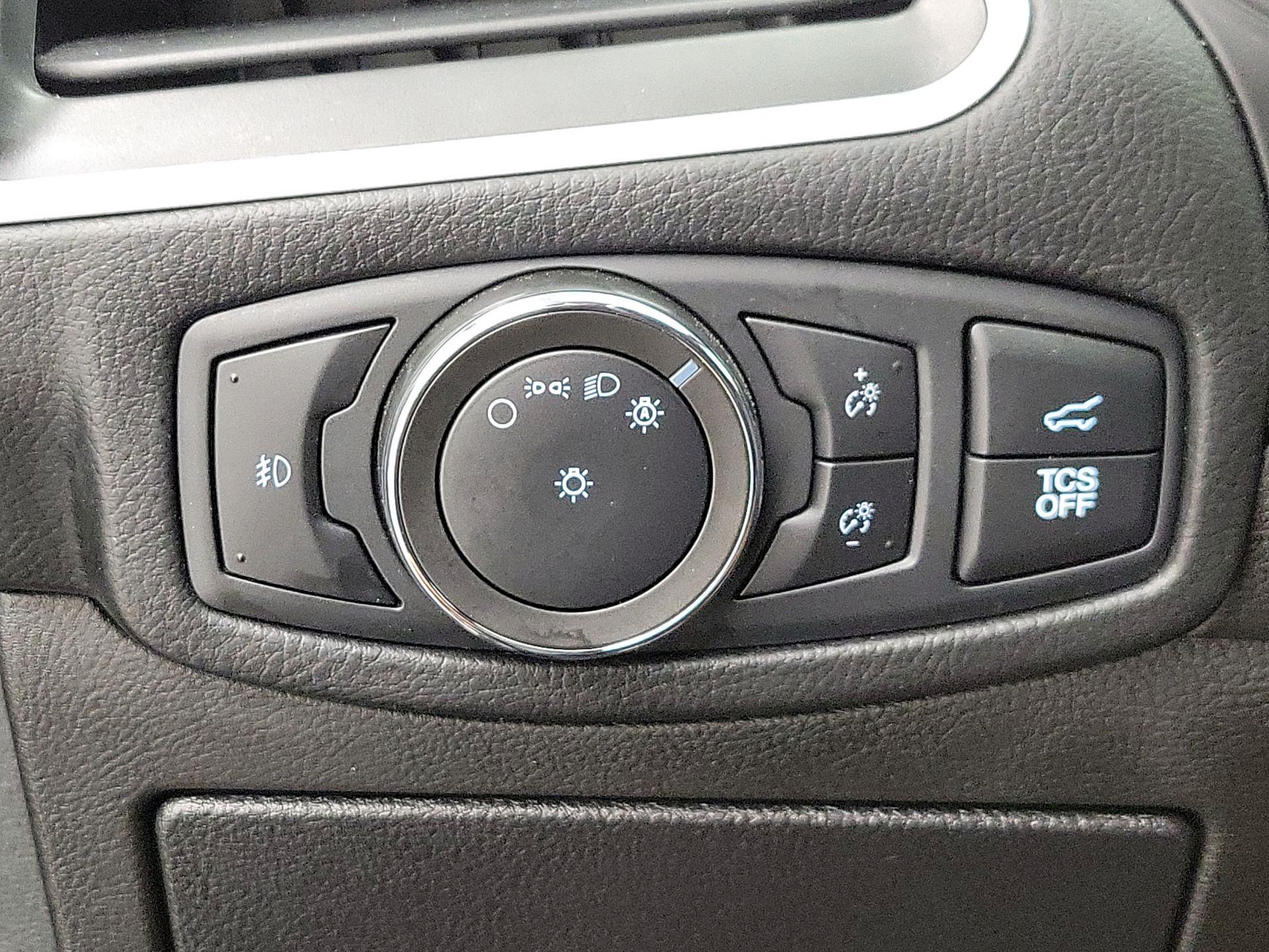 Thumbnail: 2022 Ford Edge - 13