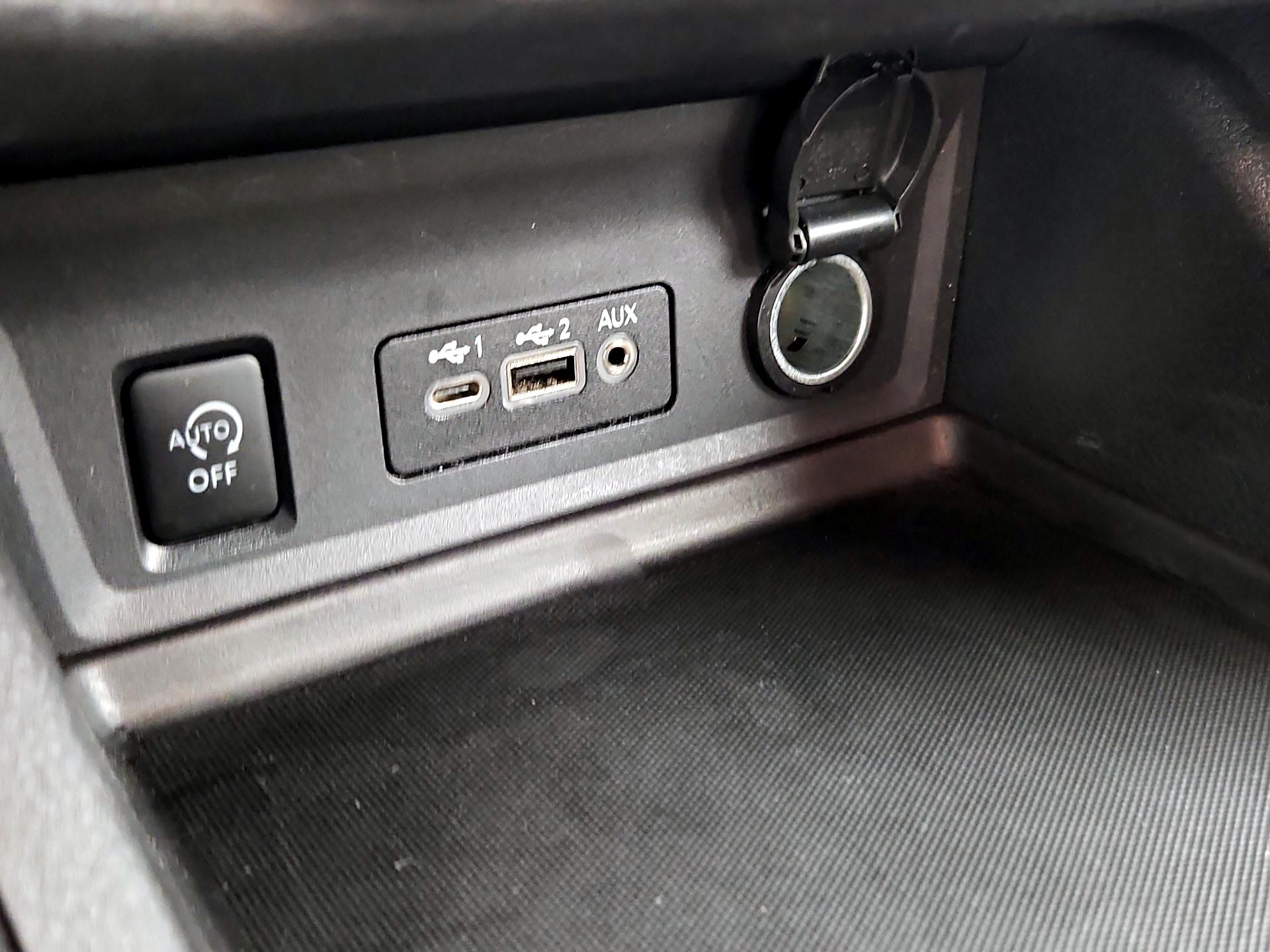 Thumbnail: 2025 Nissan Sentra - 18