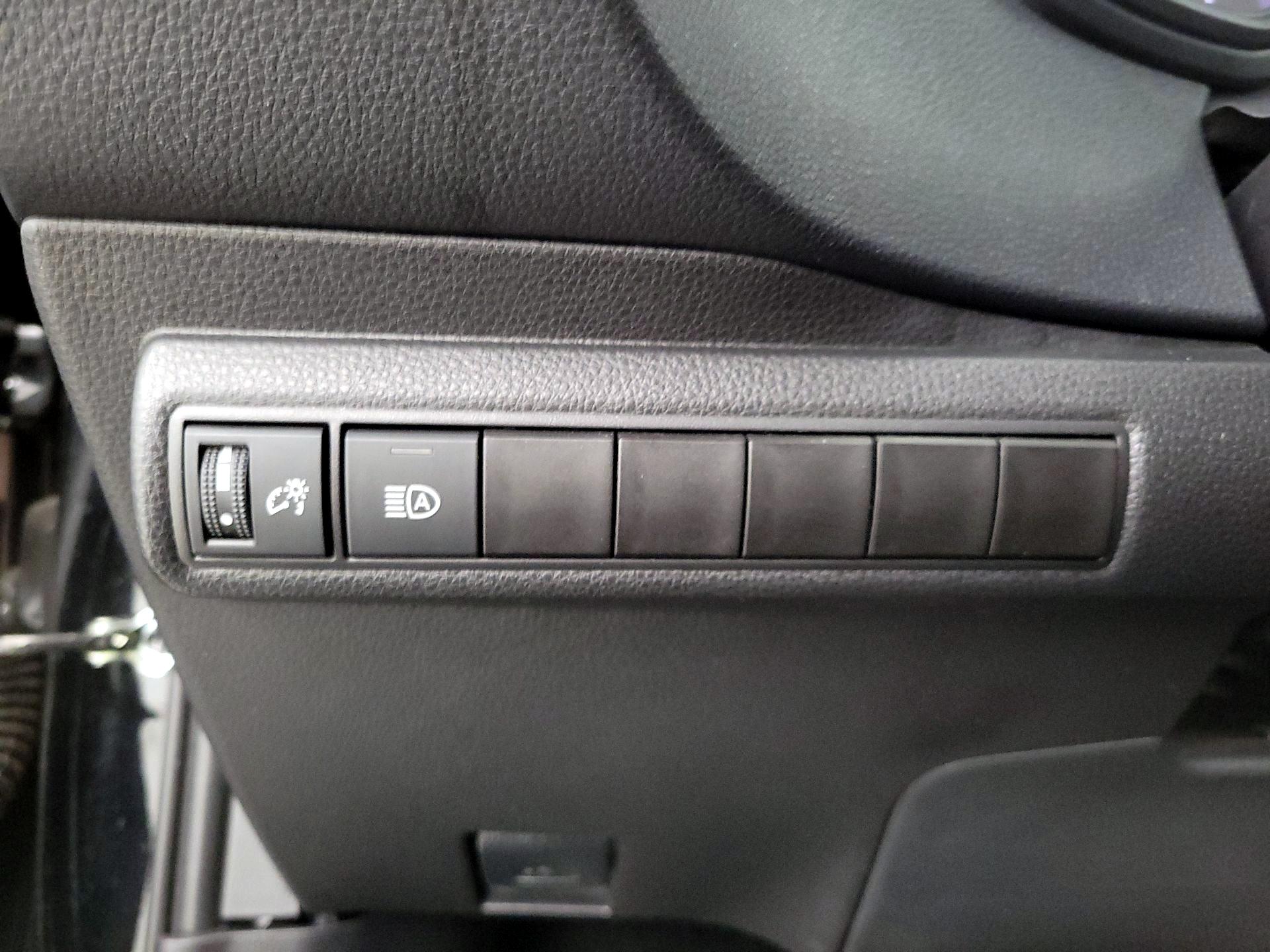 Thumbnail: 2025 Toyota Corolla - 13