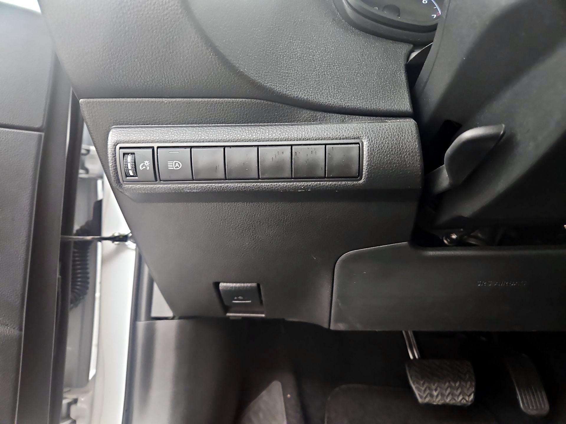 Thumbnail: 2025 Toyota Corolla - 13