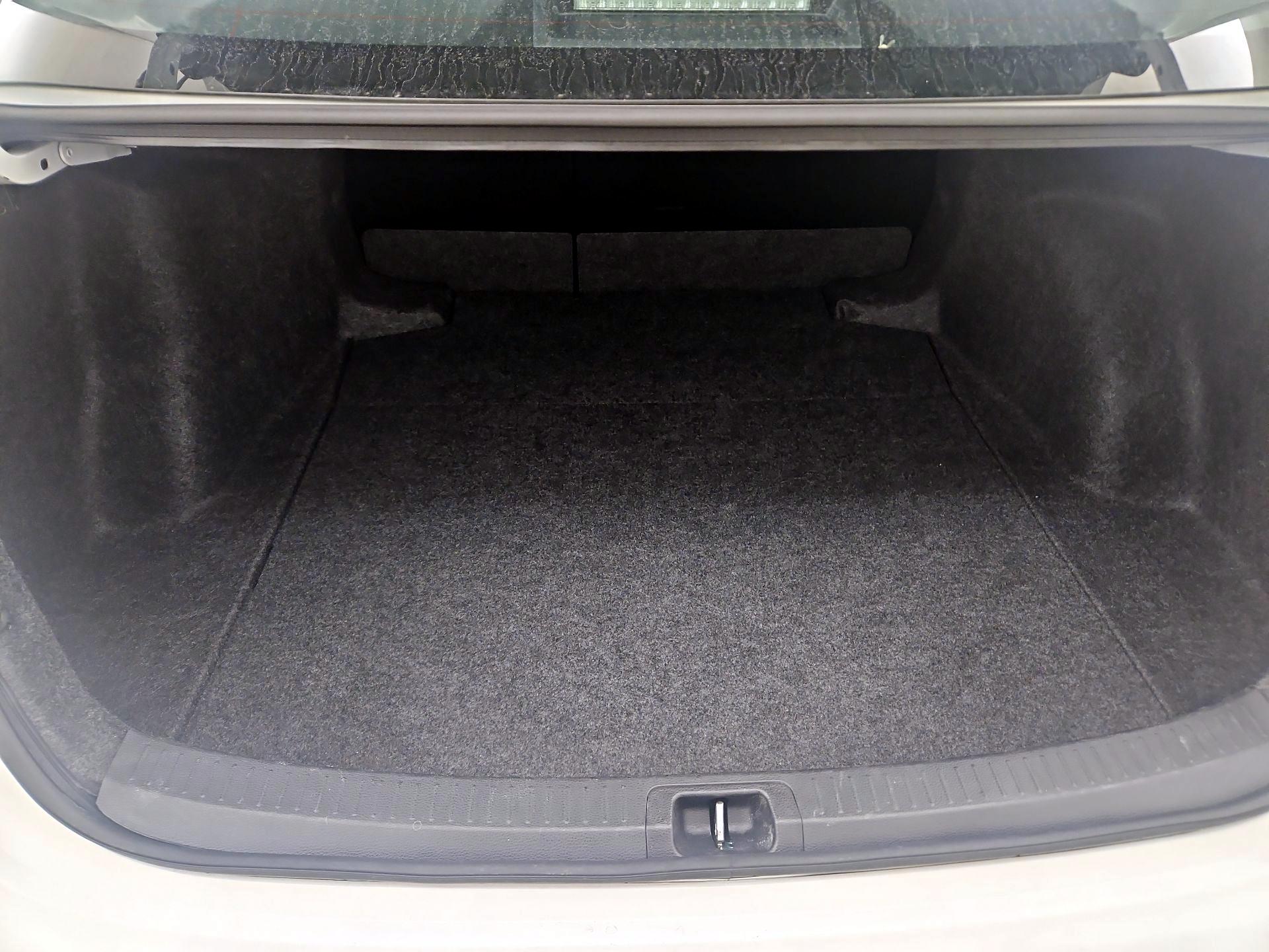 Thumbnail: 2025 Toyota Corolla - 19