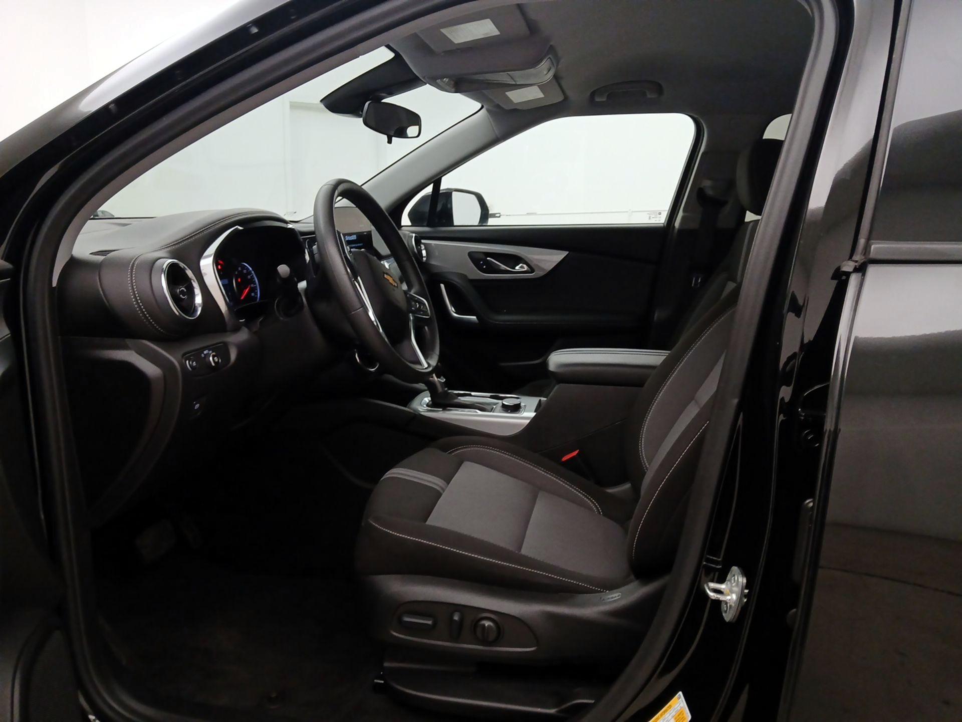 Thumbnail: 2025 Chevrolet Blazer - 11