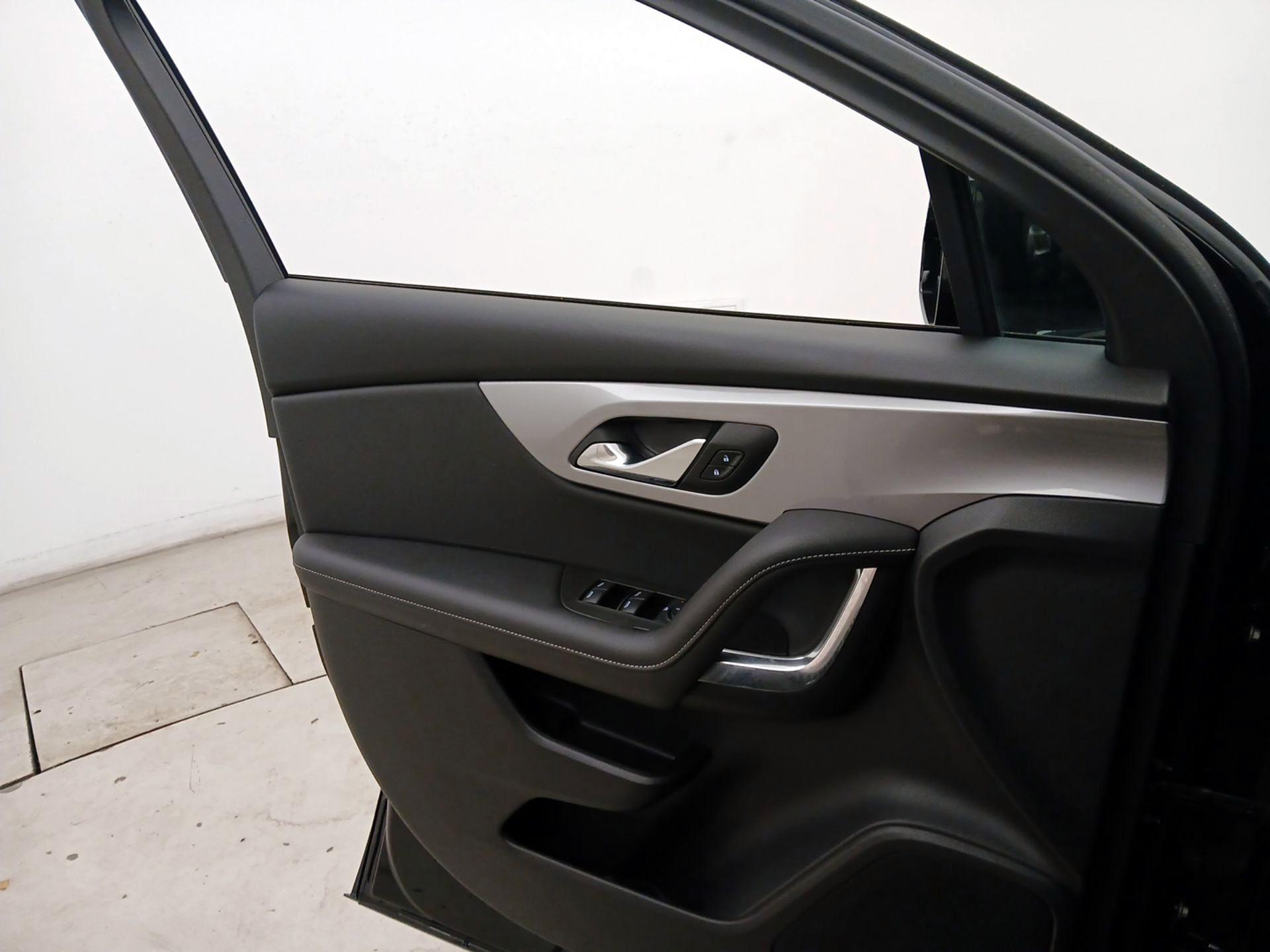 Thumbnail: 2025 Chevrolet Blazer - 12