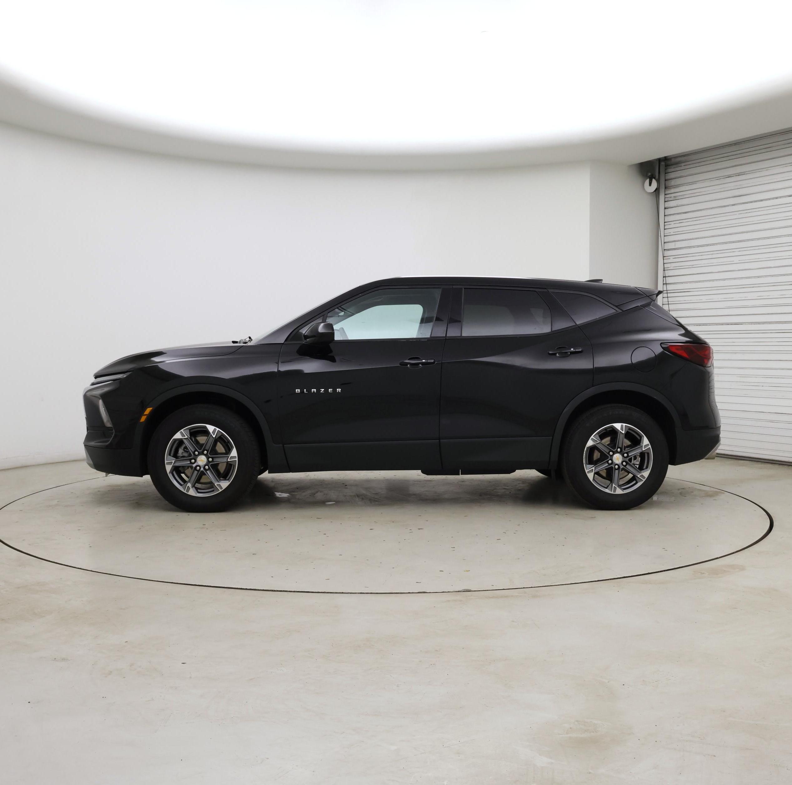 Thumbnail: 2025 Chevrolet Blazer - 3