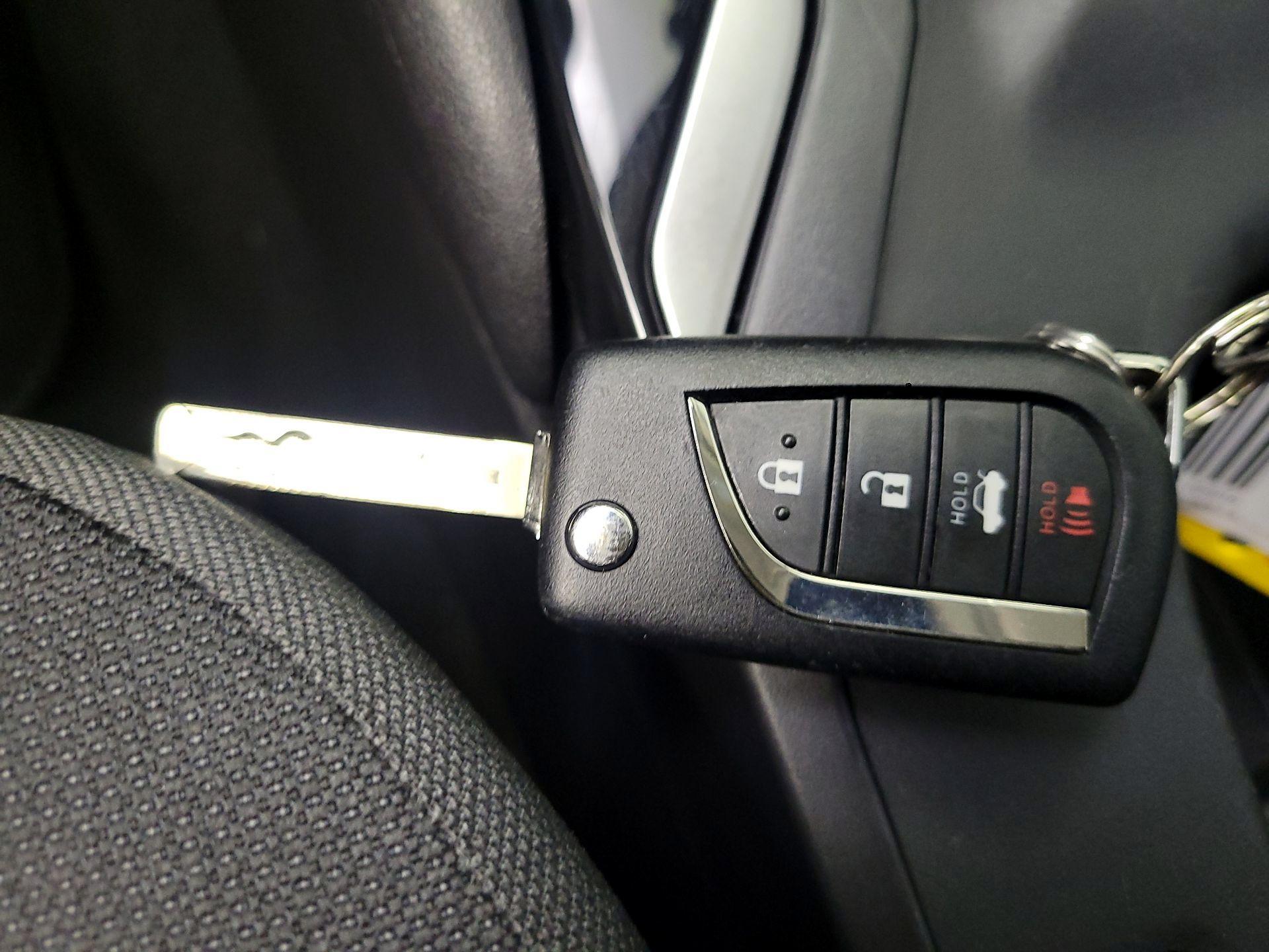 Thumbnail: 2025 Toyota Corolla - 20