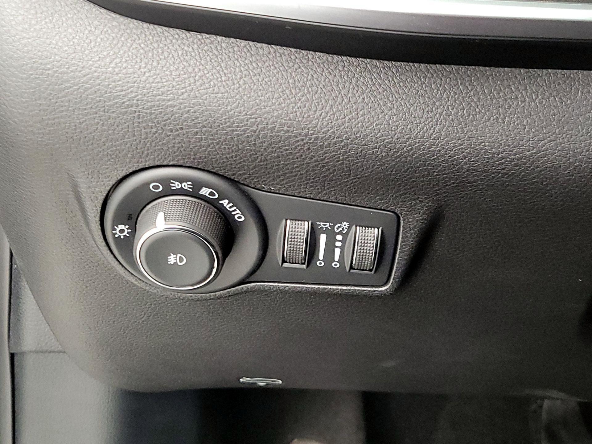 Thumbnail: 2025 Jeep Compass - 13