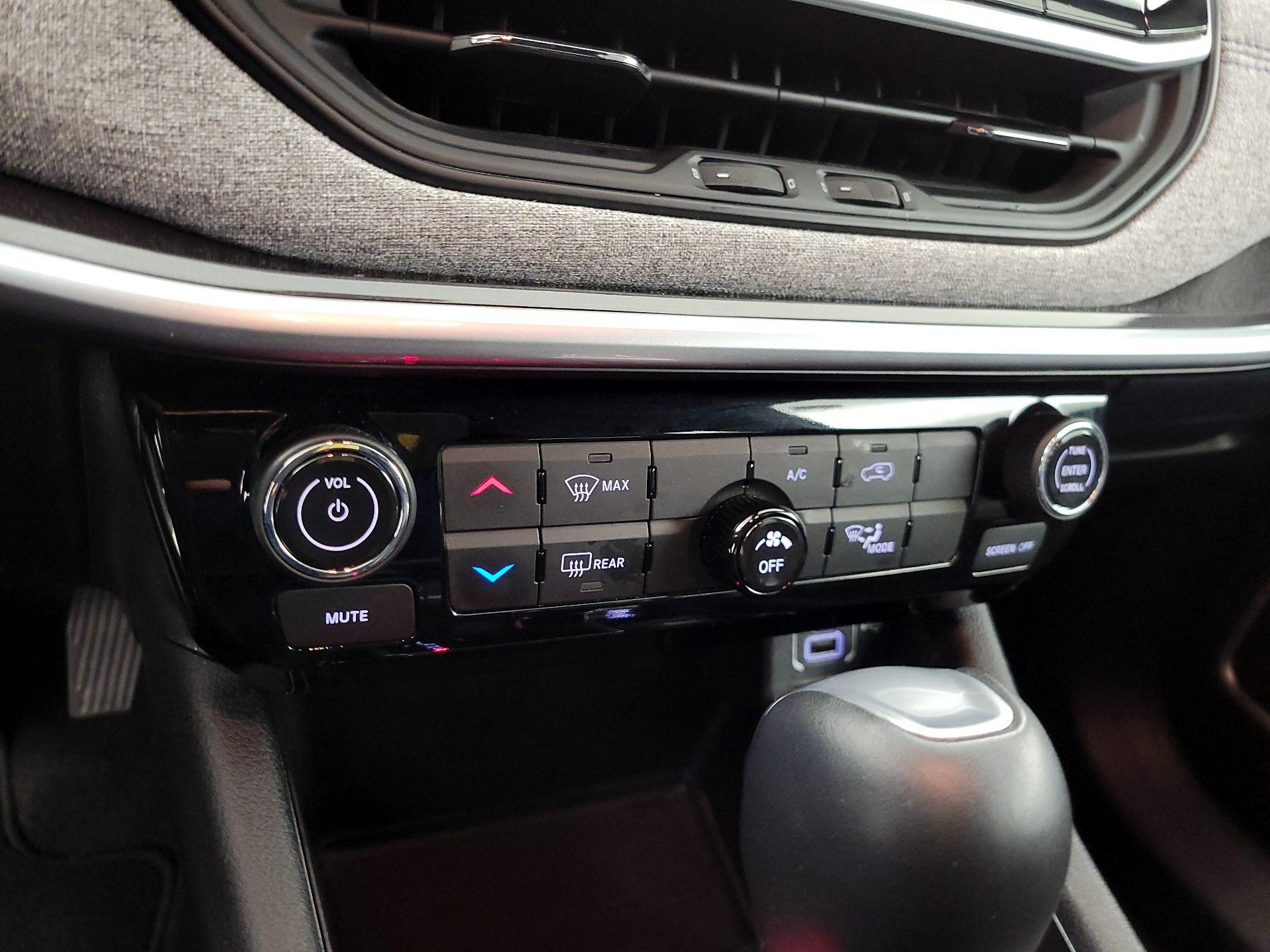 Thumbnail: 2025 Jeep Compass - 16