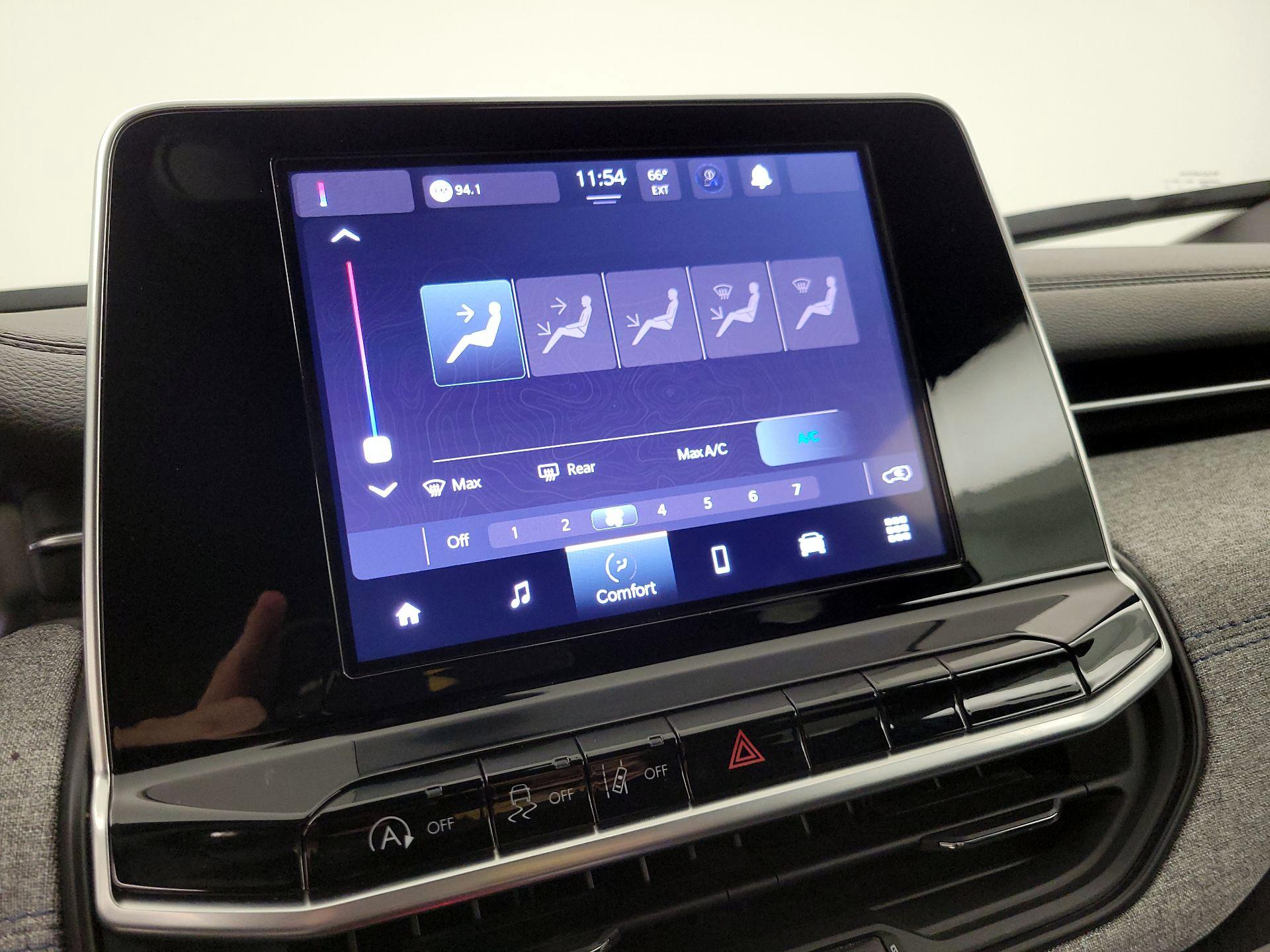 Thumbnail: 2025 Jeep Compass - 16