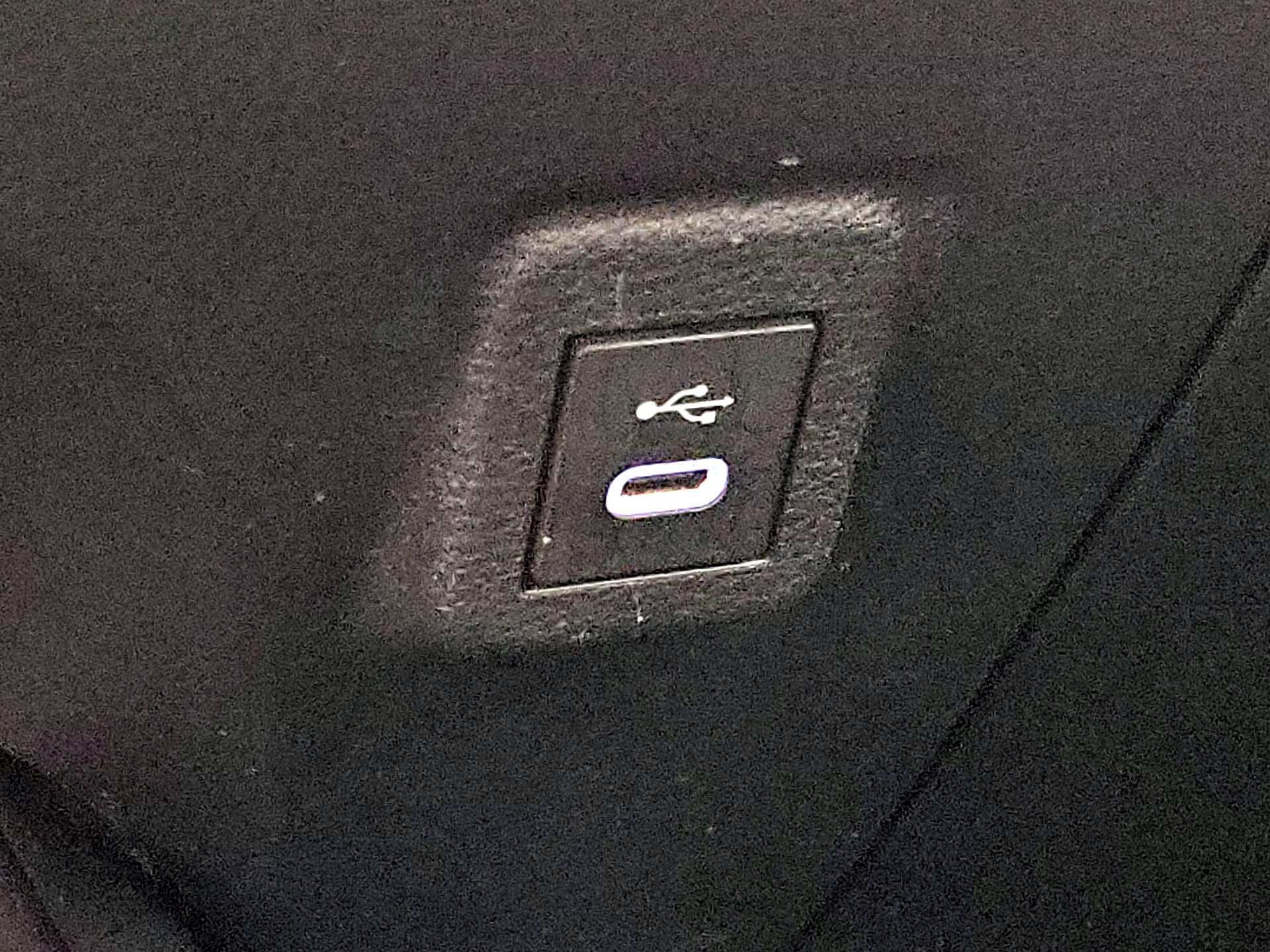 Thumbnail: 2025 Toyota Corolla - 18