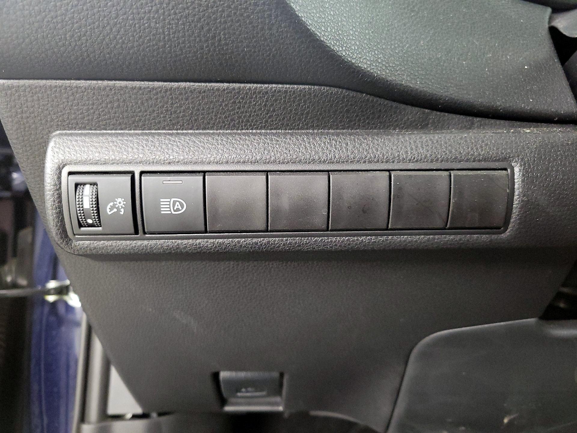 Thumbnail: 2025 Toyota Corolla - 13