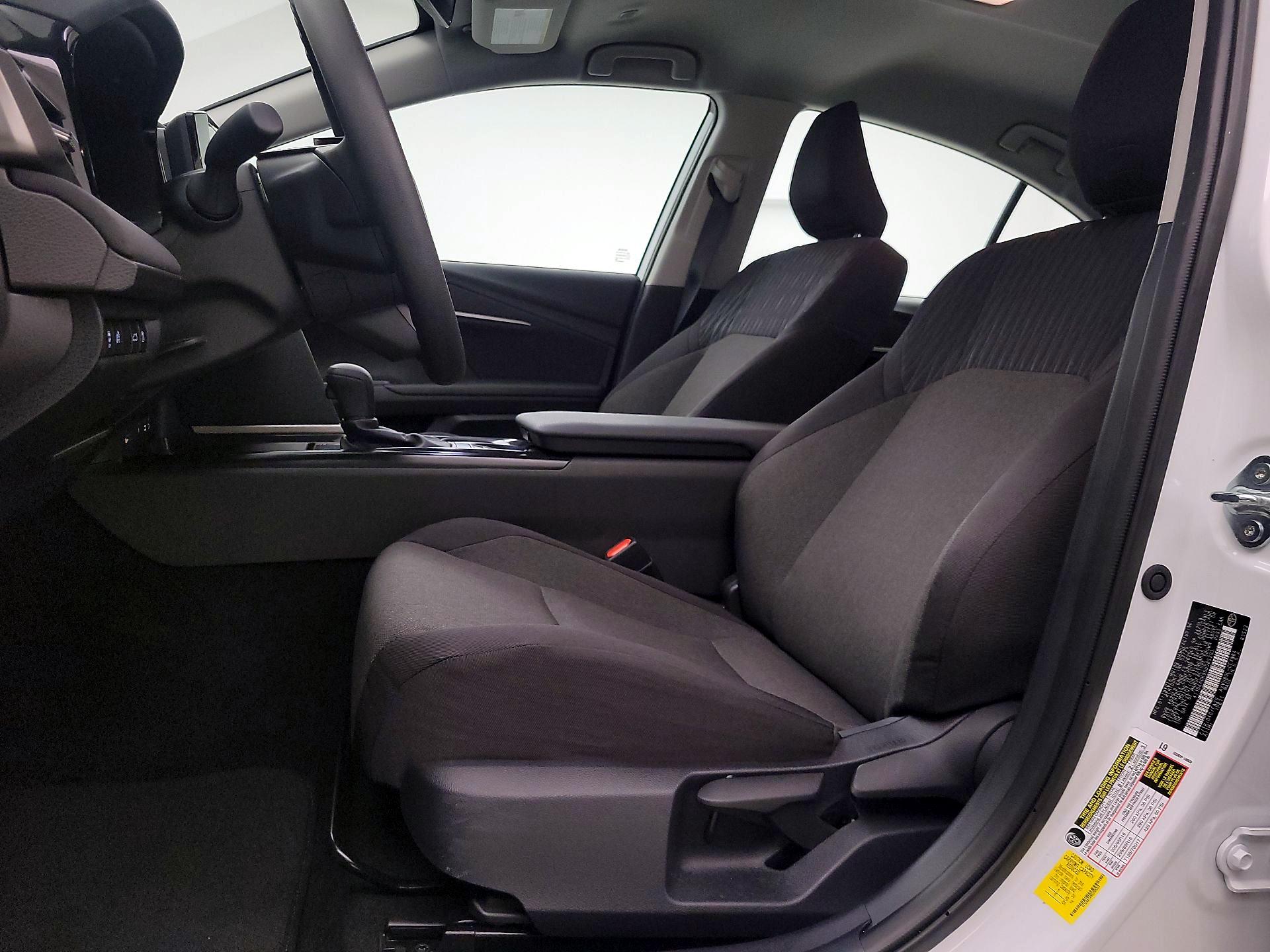 Thumbnail: 2025 Toyota Camry - 11