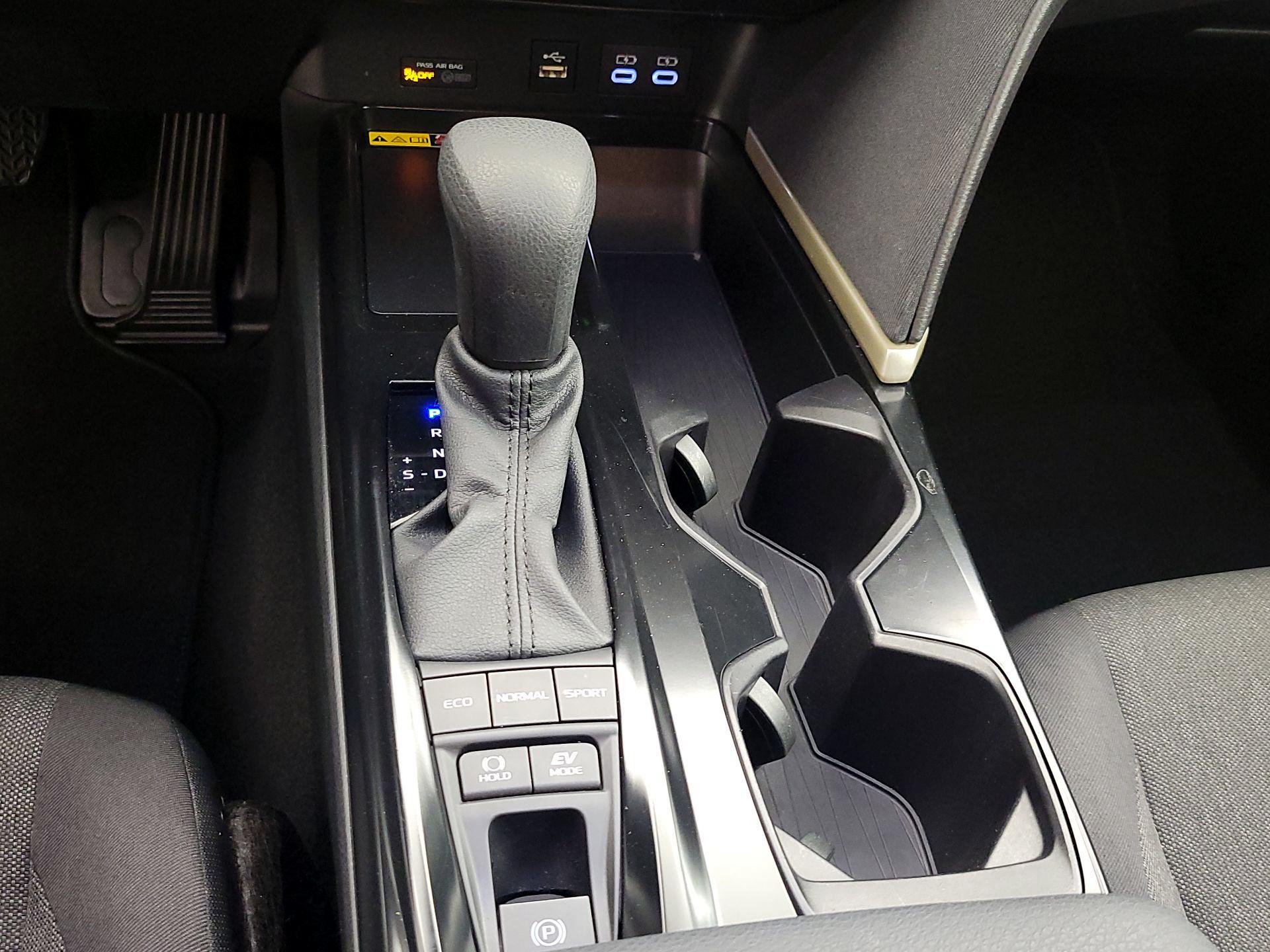 Thumbnail: 2025 Toyota Camry - 17