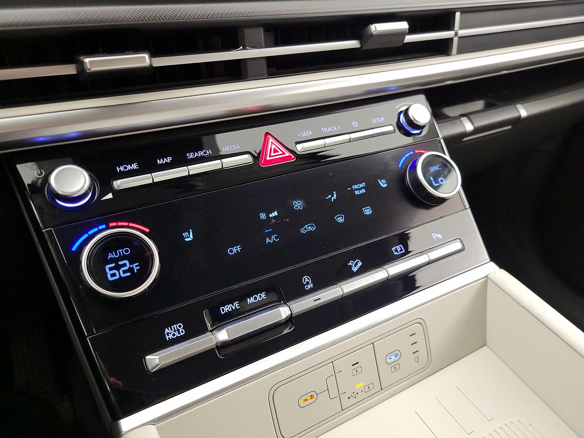 Thumbnail: 2025 Hyundai Santa Fe - 16