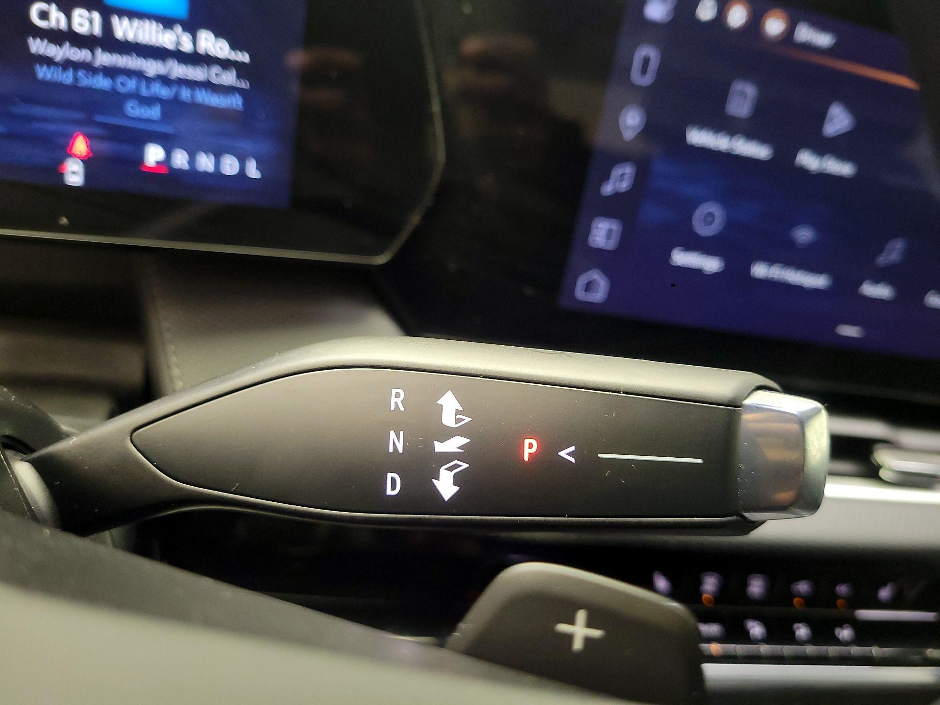 Thumbnail: 2025 Chevrolet Equinox - 16