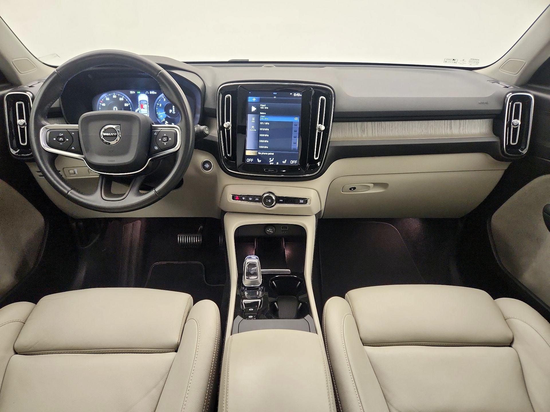 Thumbnail: 2020 Volvo XC40 - 9