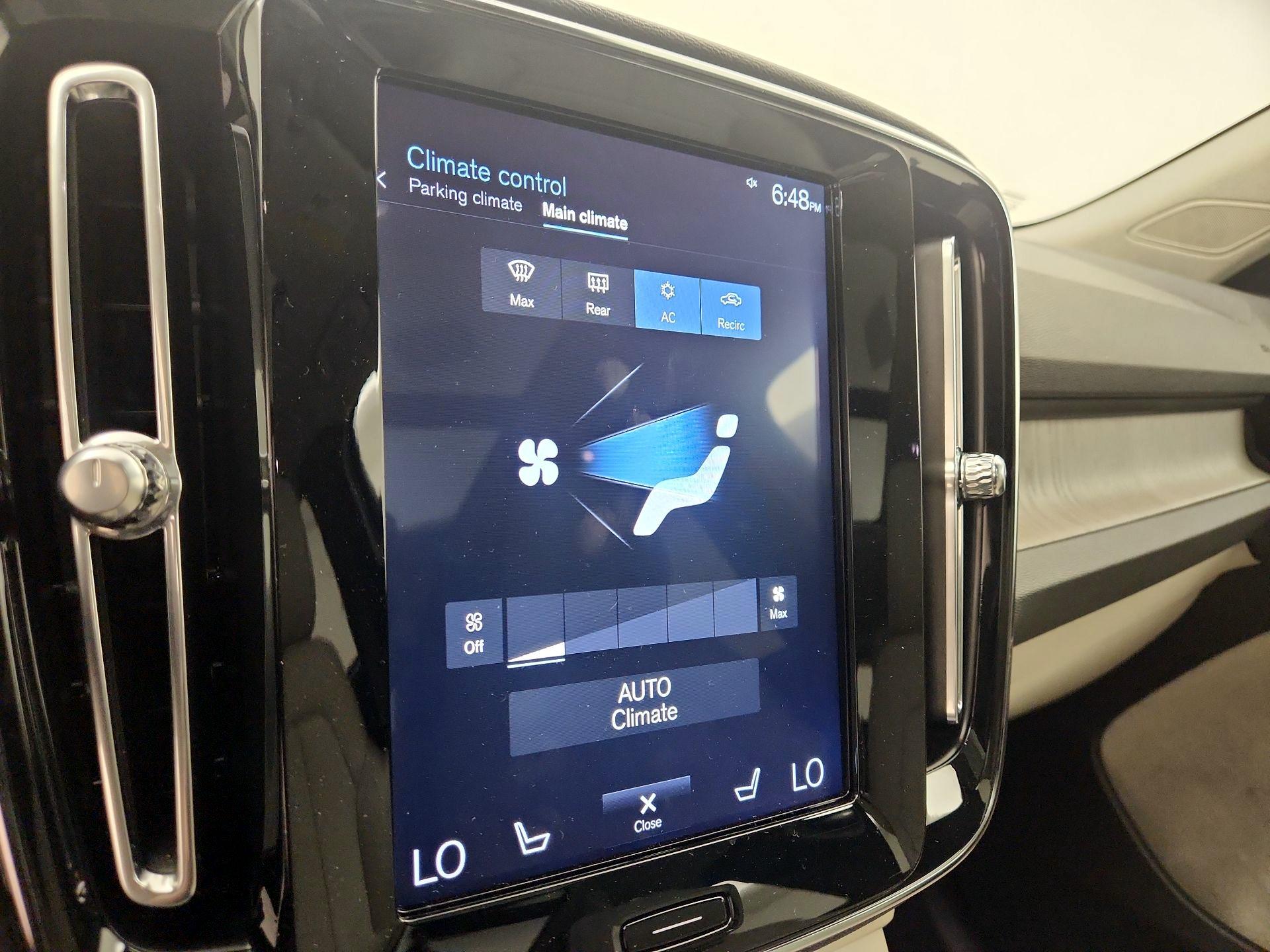 Thumbnail: 2020 Volvo XC40 - 16